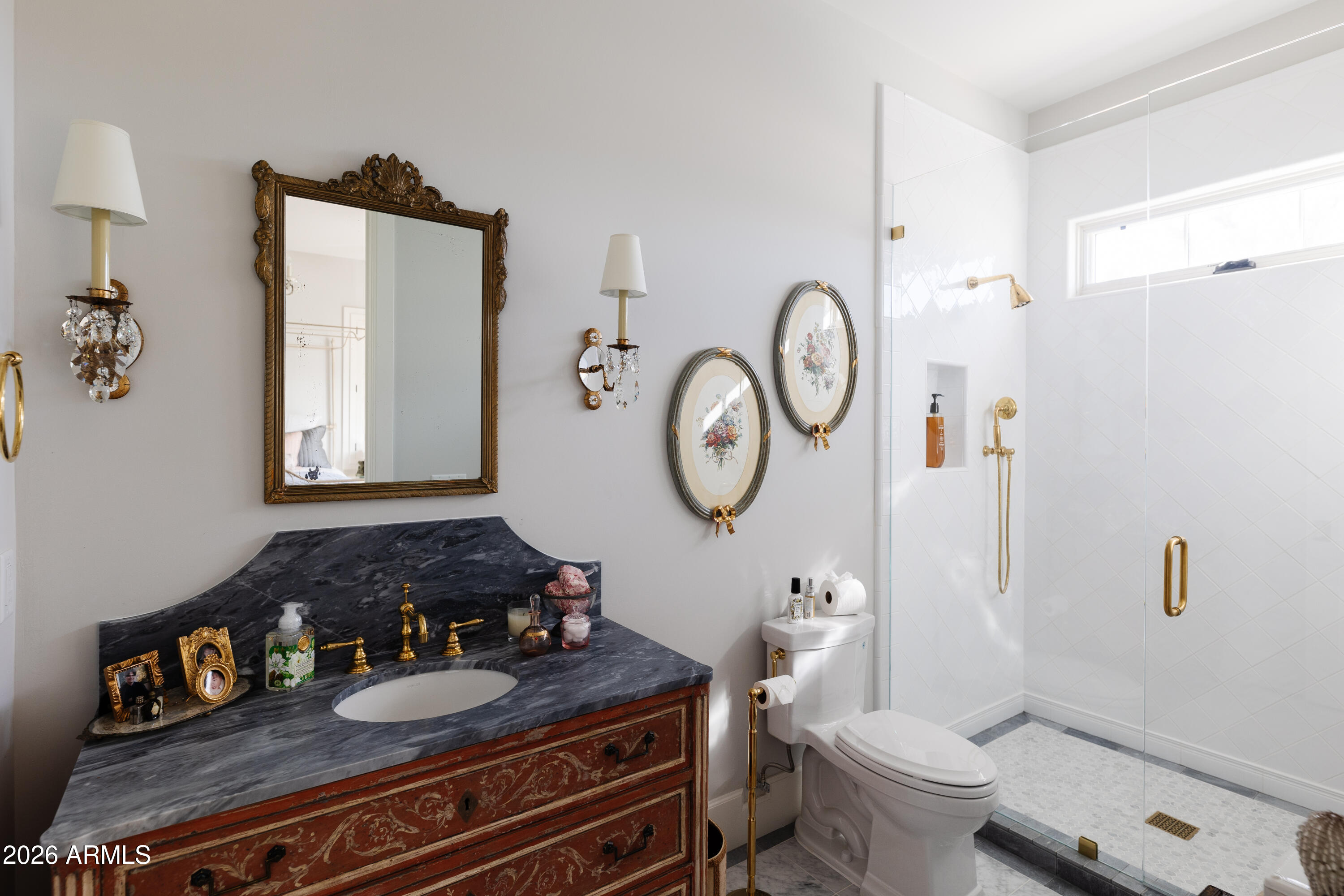 5635 E LINCOLN Drive 60