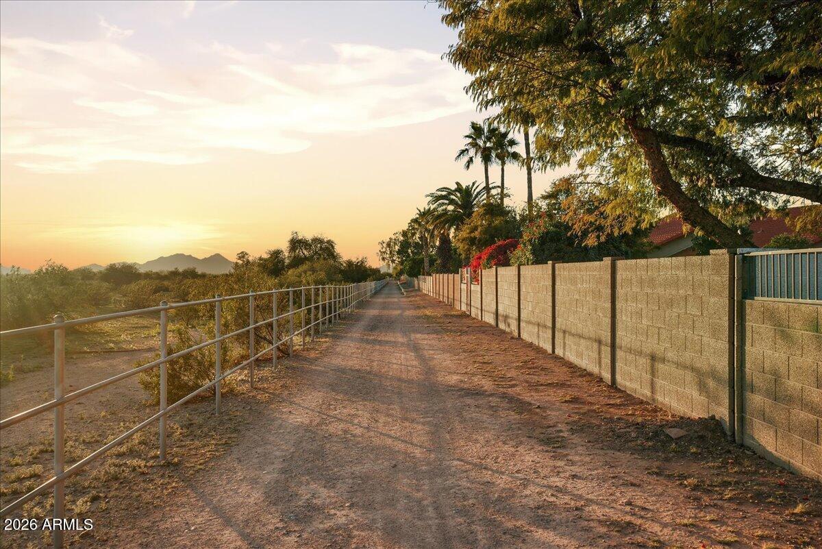 10555 E BELLA VISTA Drive