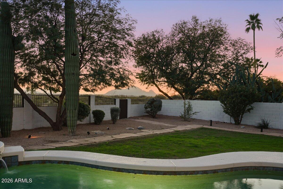 10555 E BELLA VISTA Drive