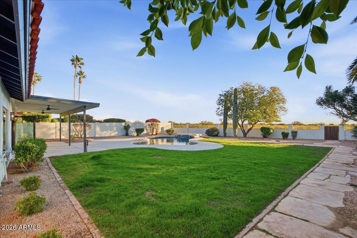 10555 E BELLA VISTA Drive