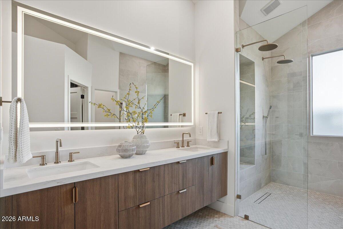 10555 E BELLA VISTA Drive