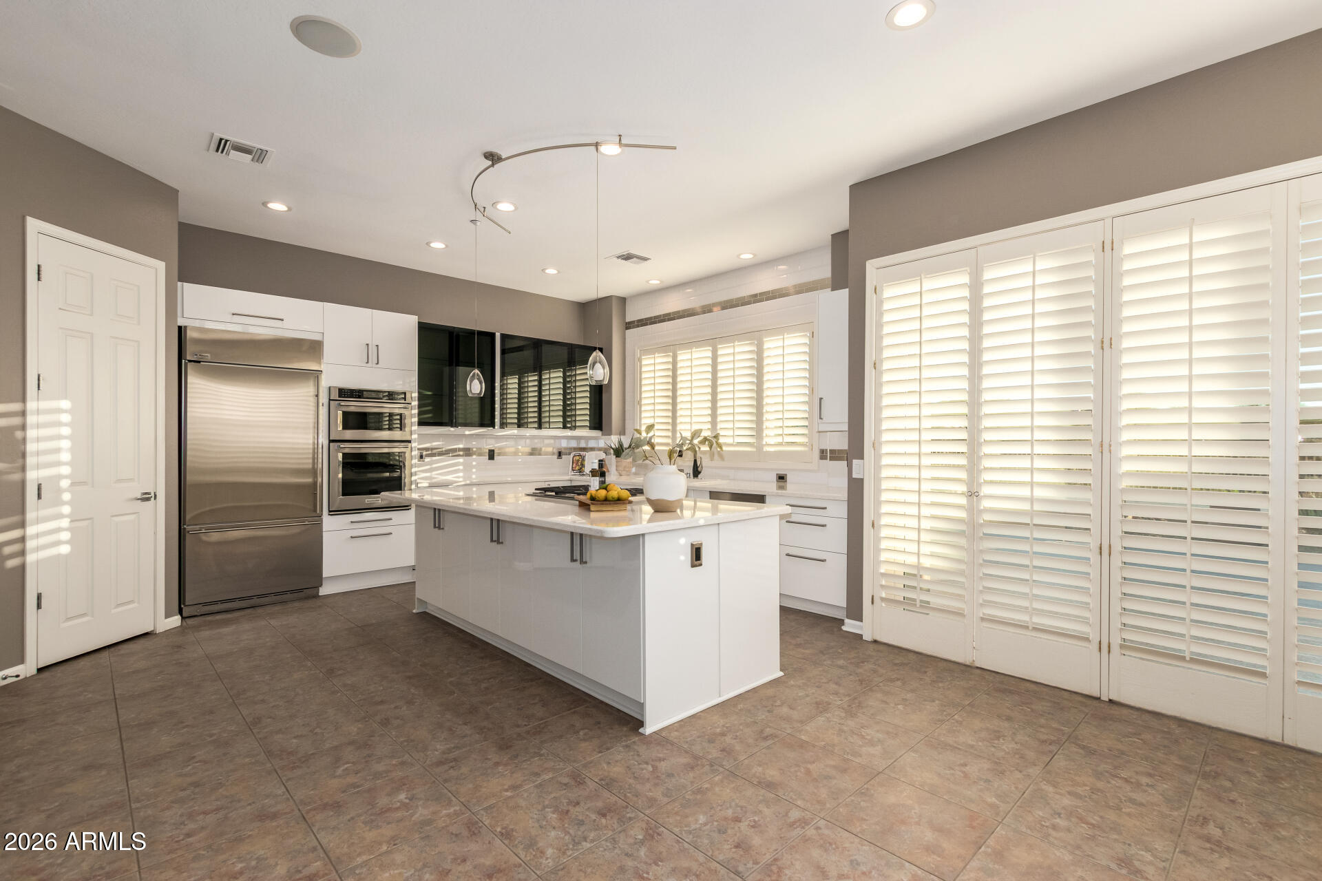 11221 E GREENWAY Road