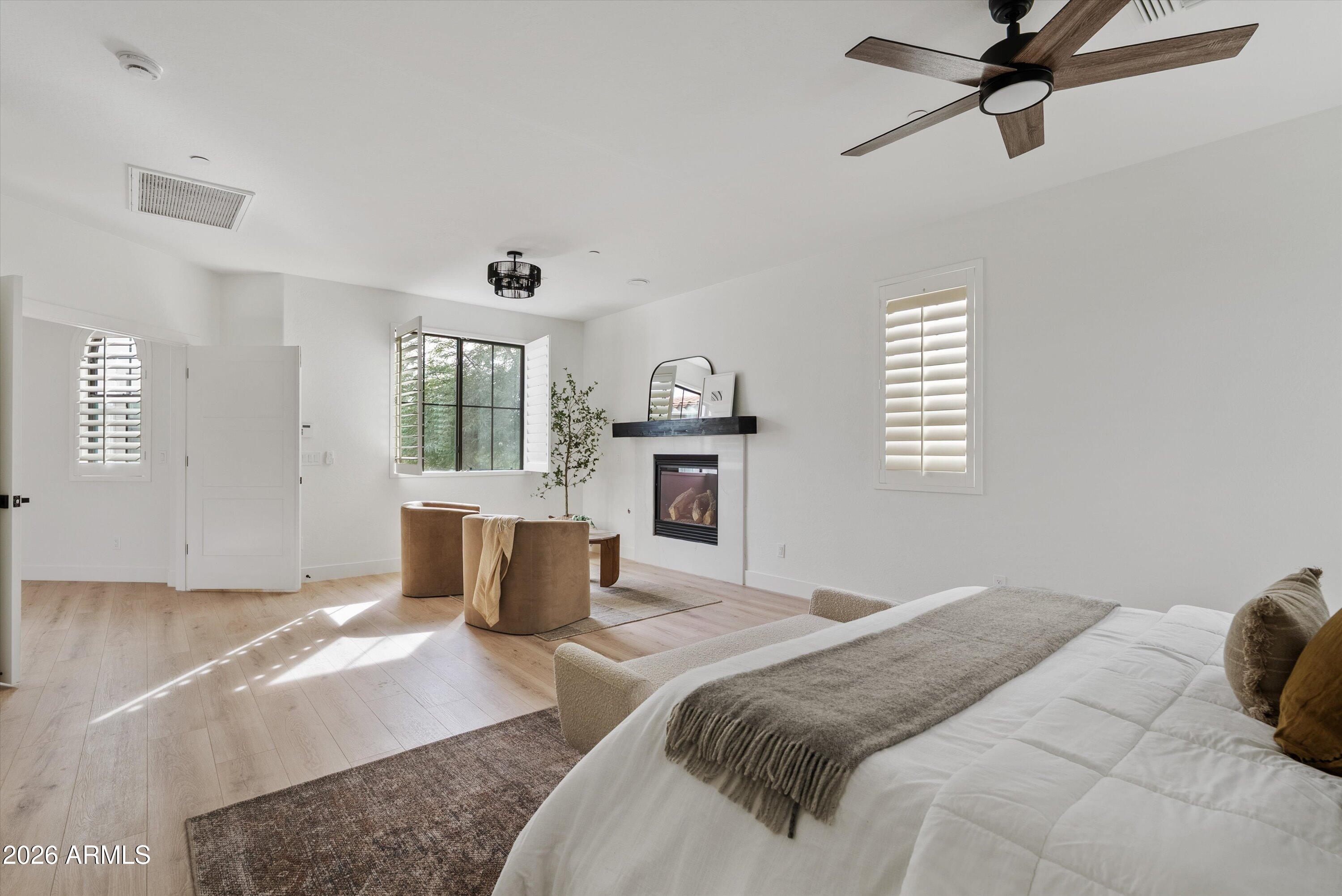 9782 E SOUTH BEND Drive