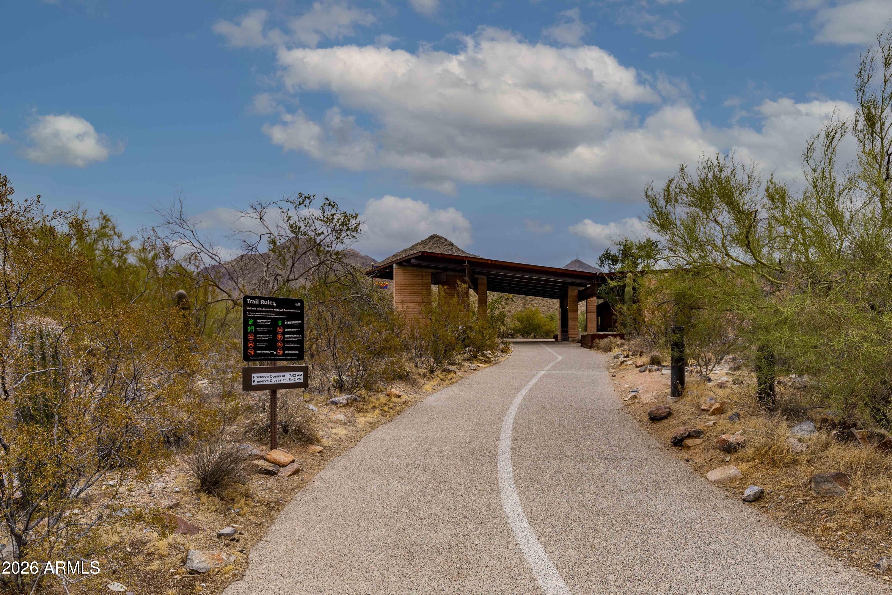 9782 E SOUTH BEND Drive