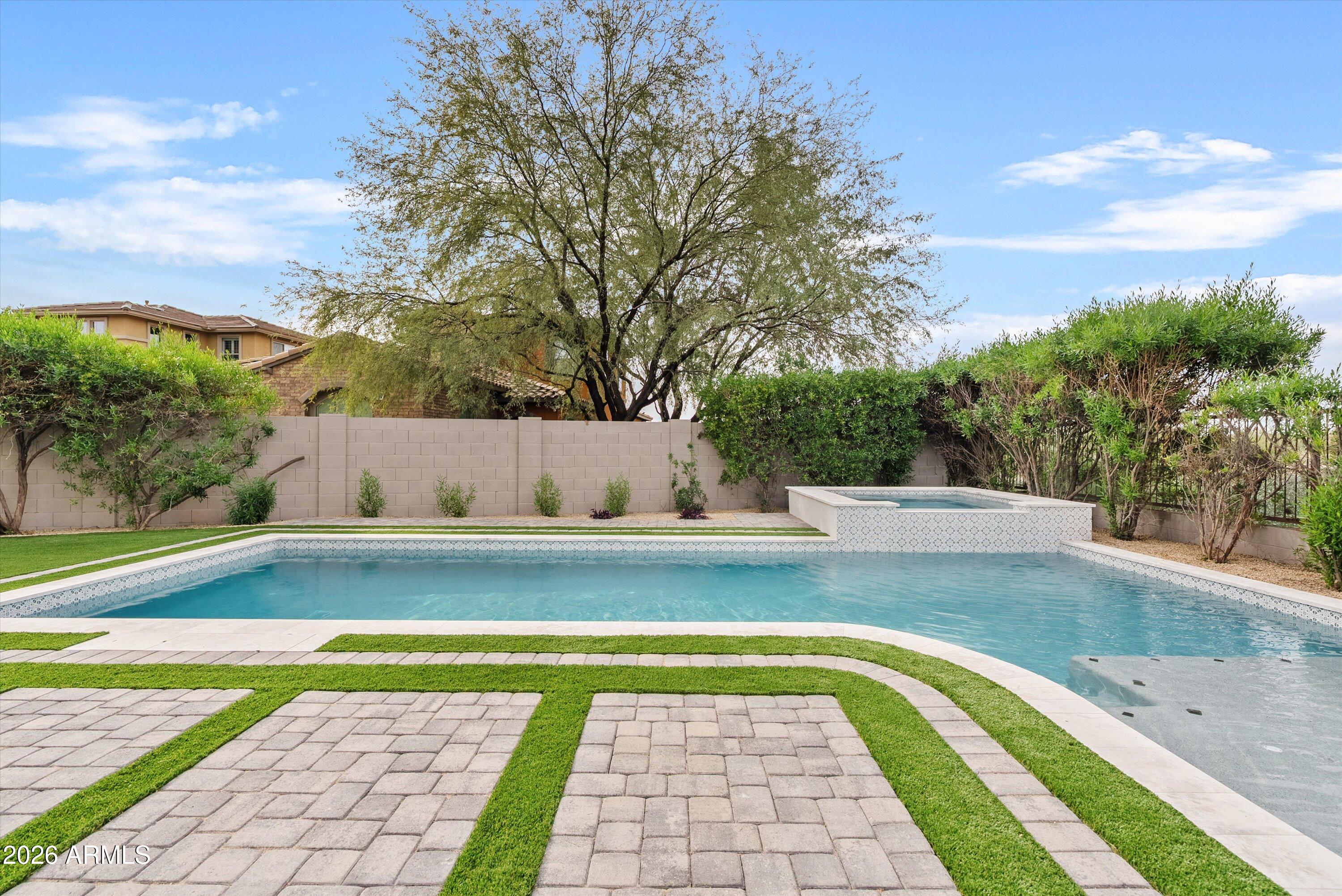 9782 E SOUTH BEND Drive