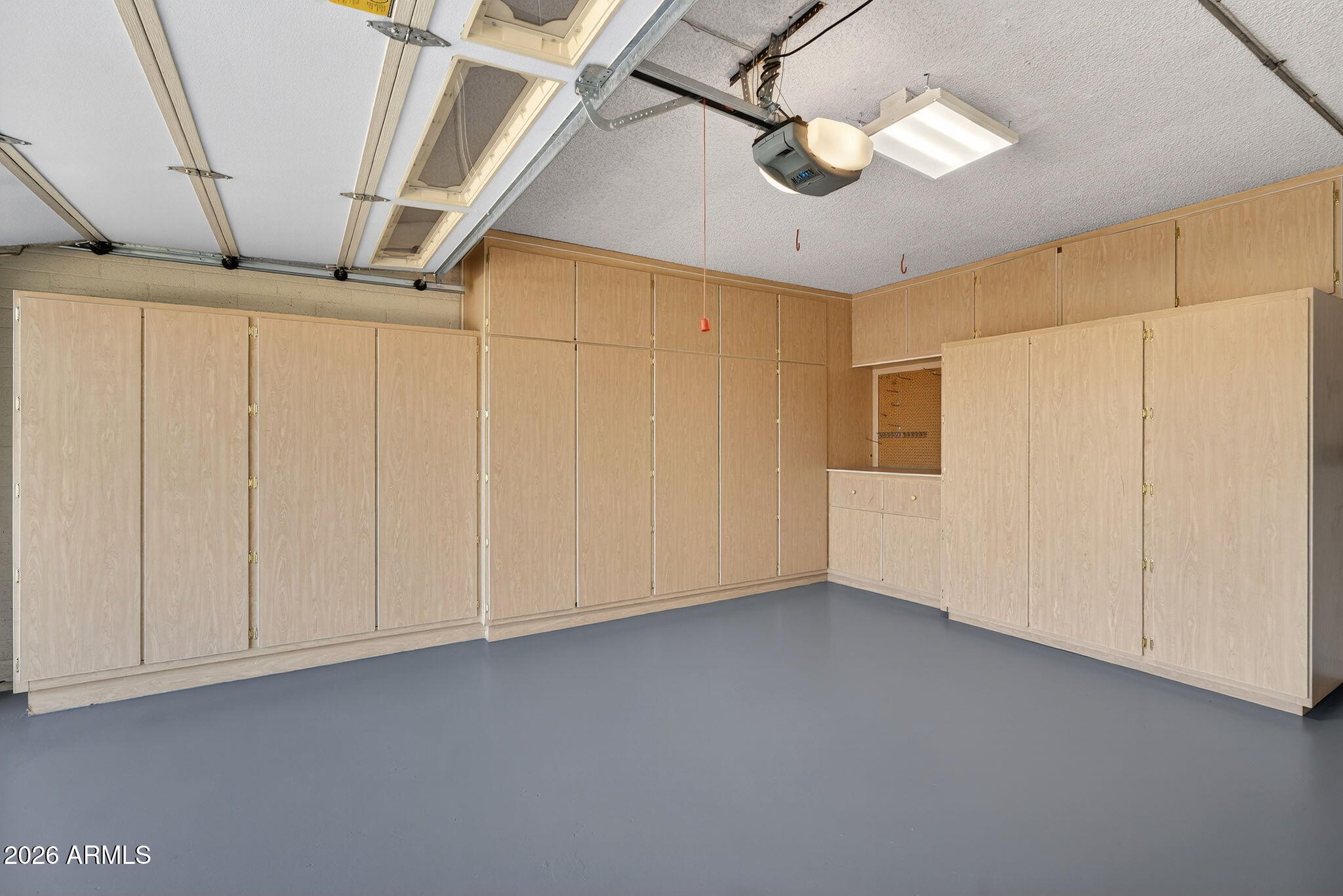 1725 E LA JOLLA Drive