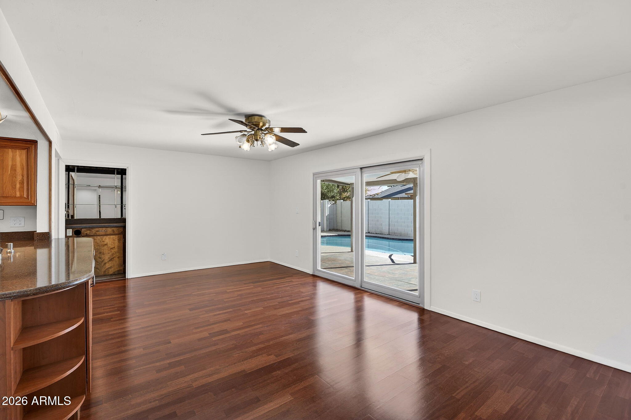 1725 E LA JOLLA Drive