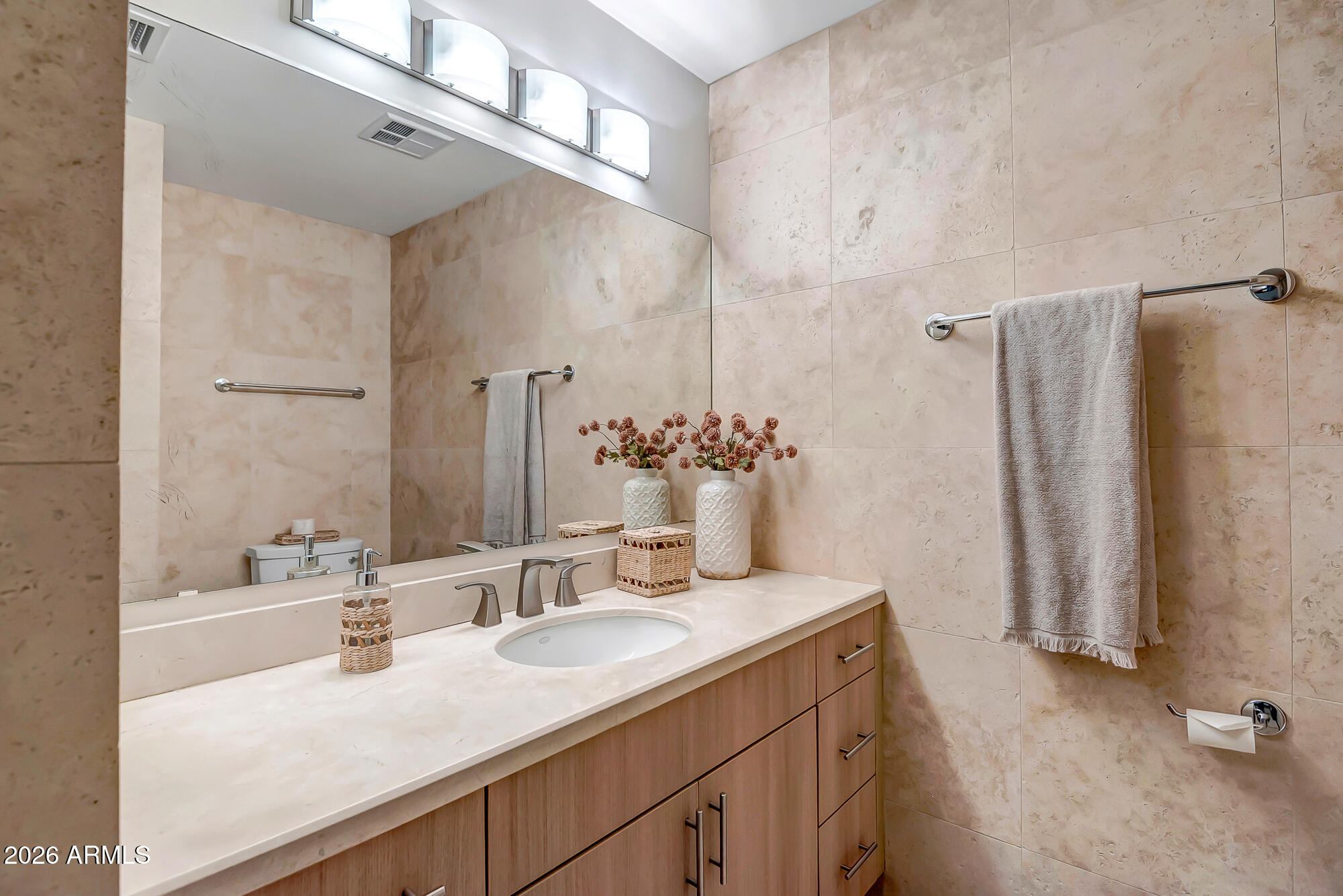 7167 E RANCHO VISTA Drive 2007