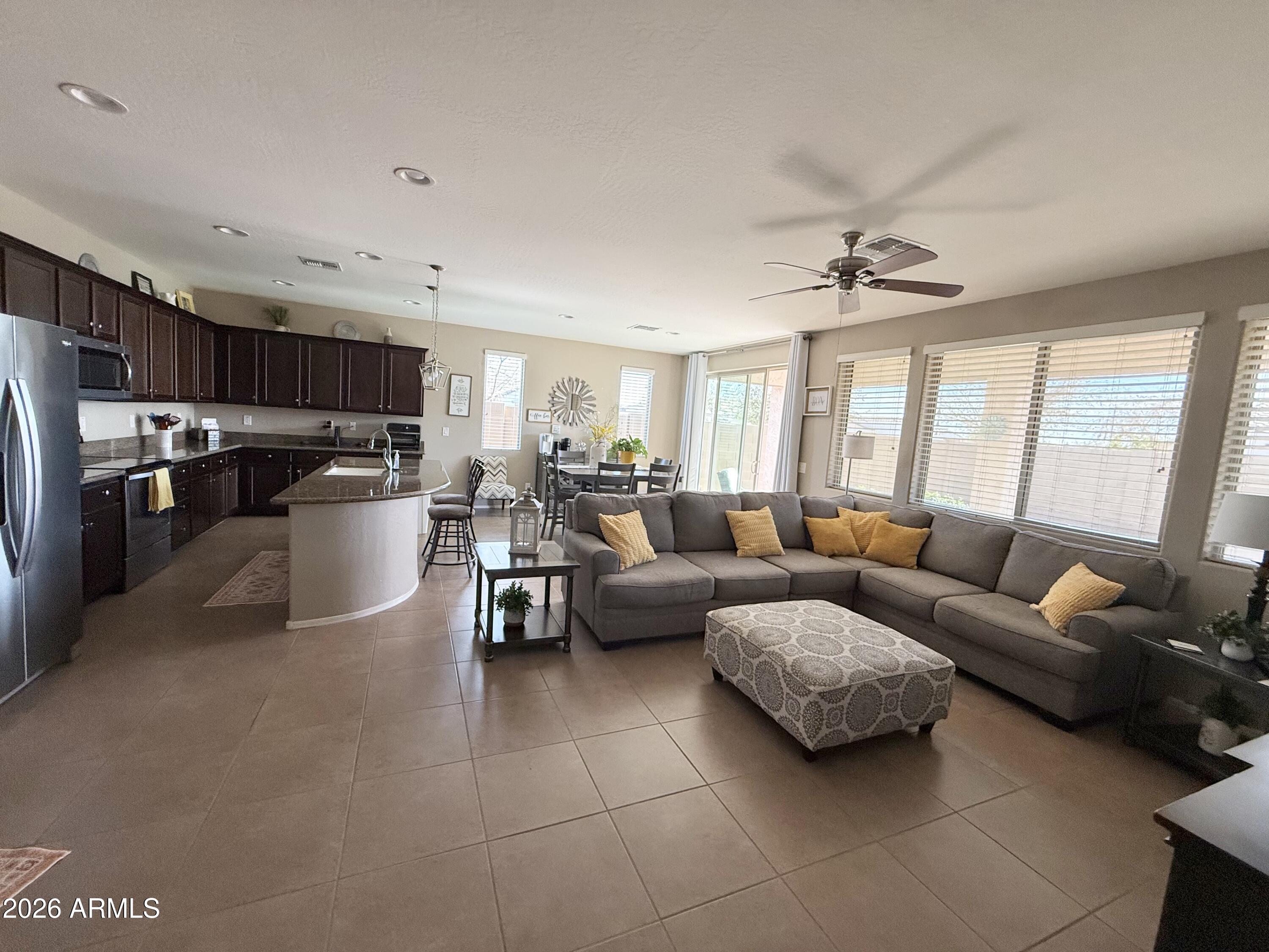 22569 E CAMINA PLATA