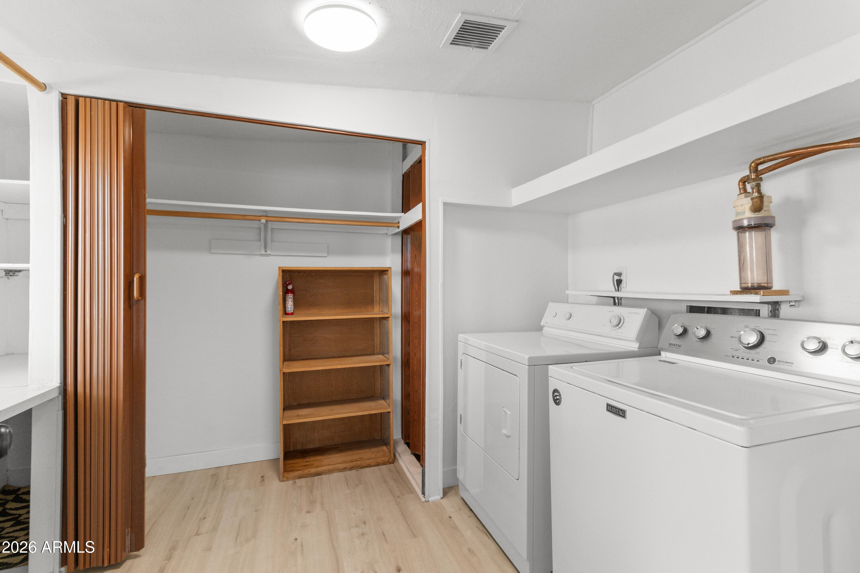 6802 E LOMA LAND Drive