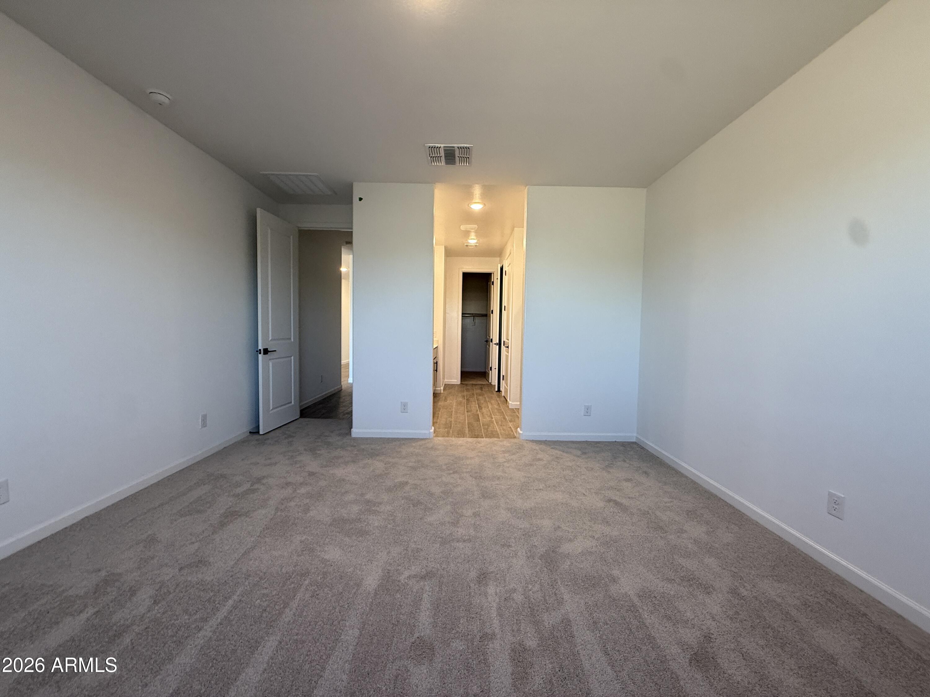 9534 W TAMARISK Avenue