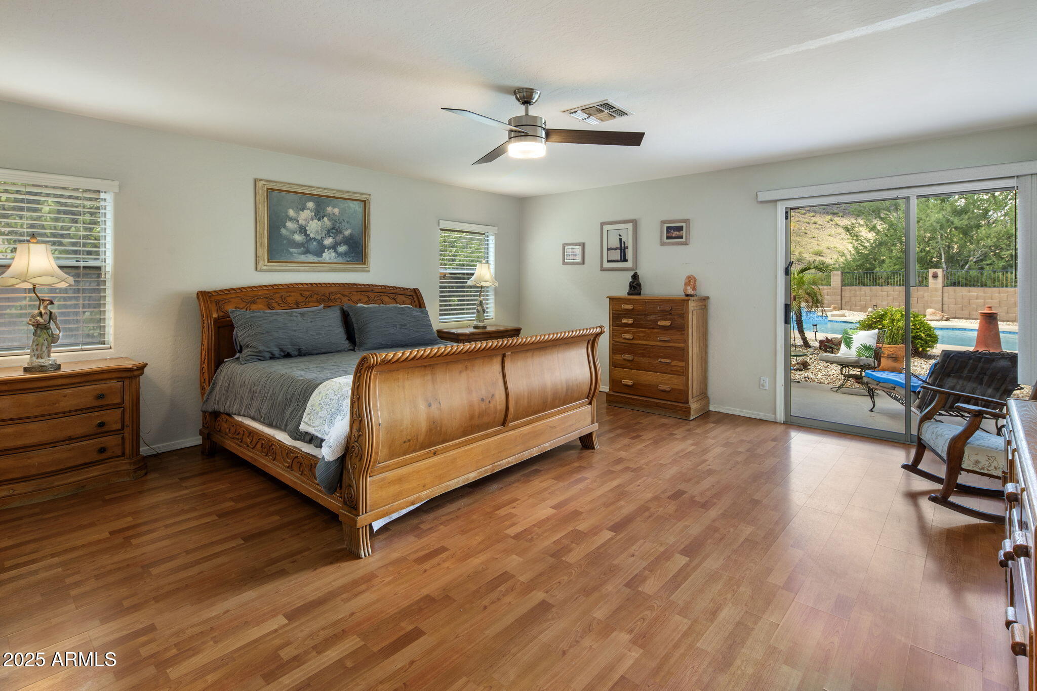 2120 E VISTA BONITA Drive