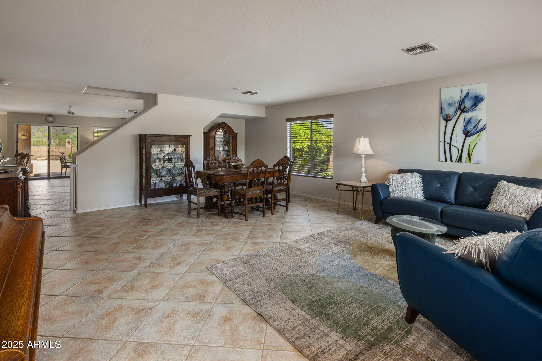 2120 E VISTA BONITA Drive