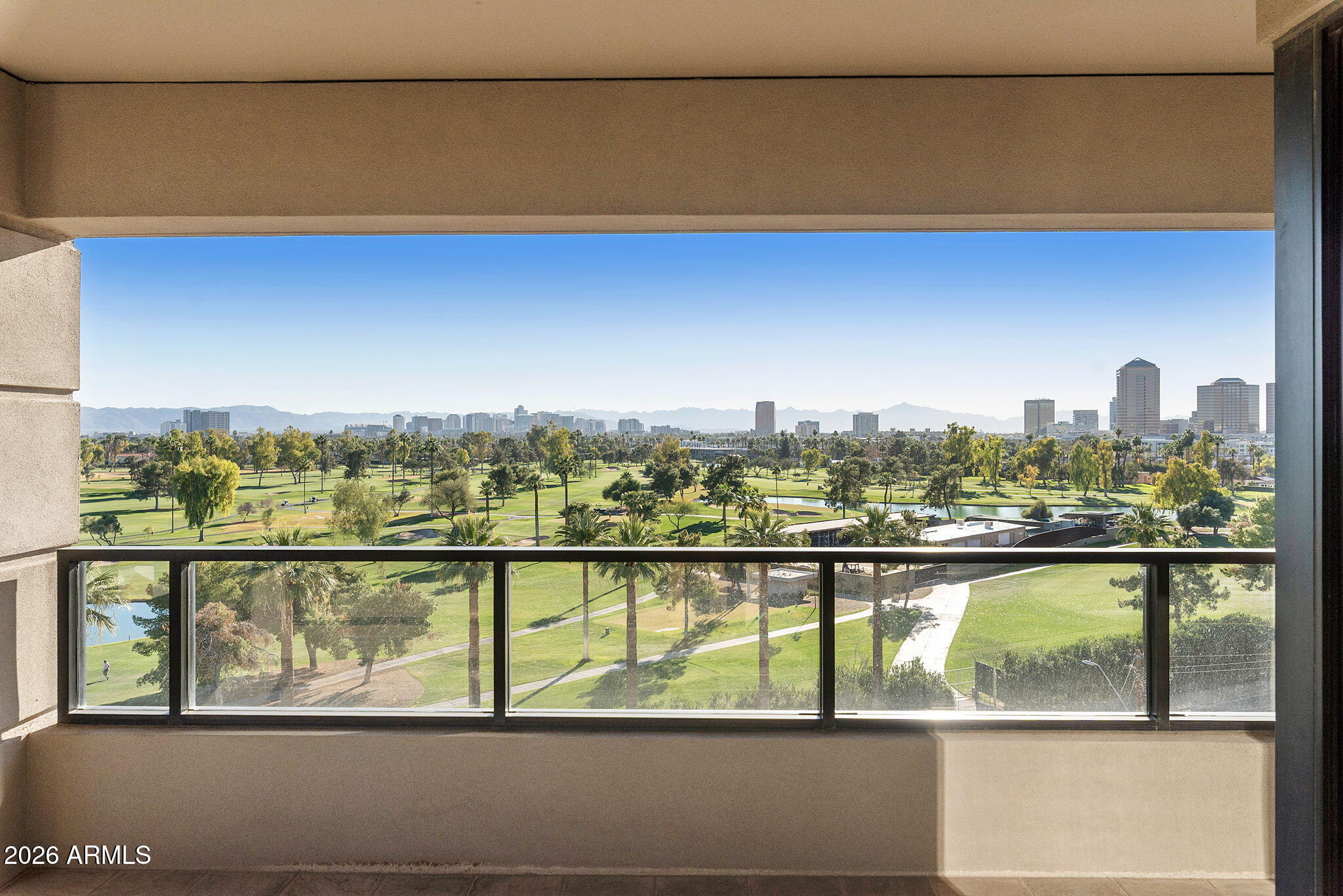 1040 E OSBORN Road 601