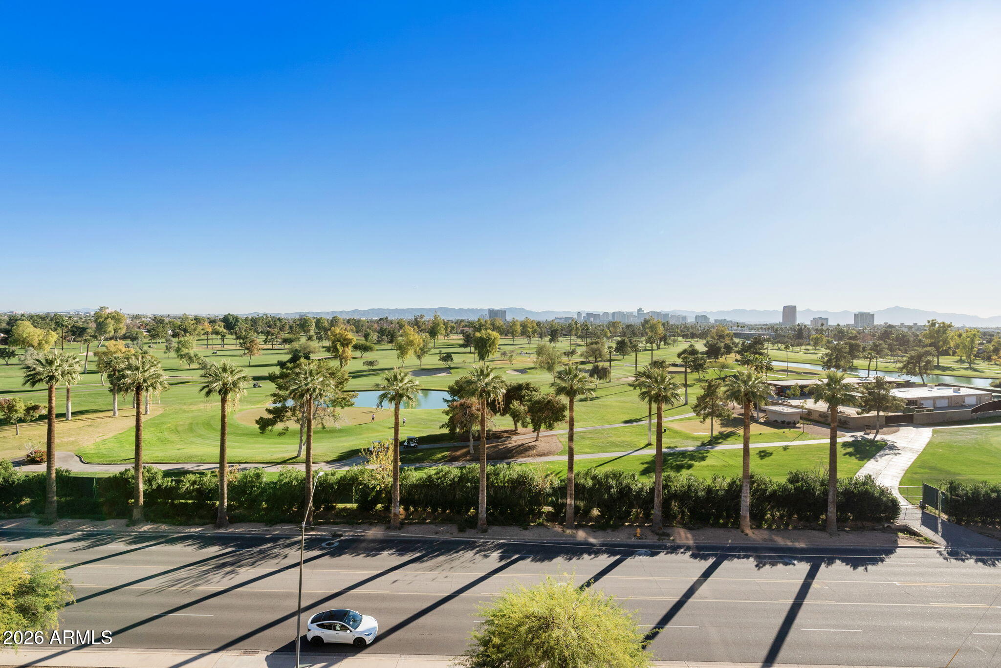 1040 E OSBORN Road 601