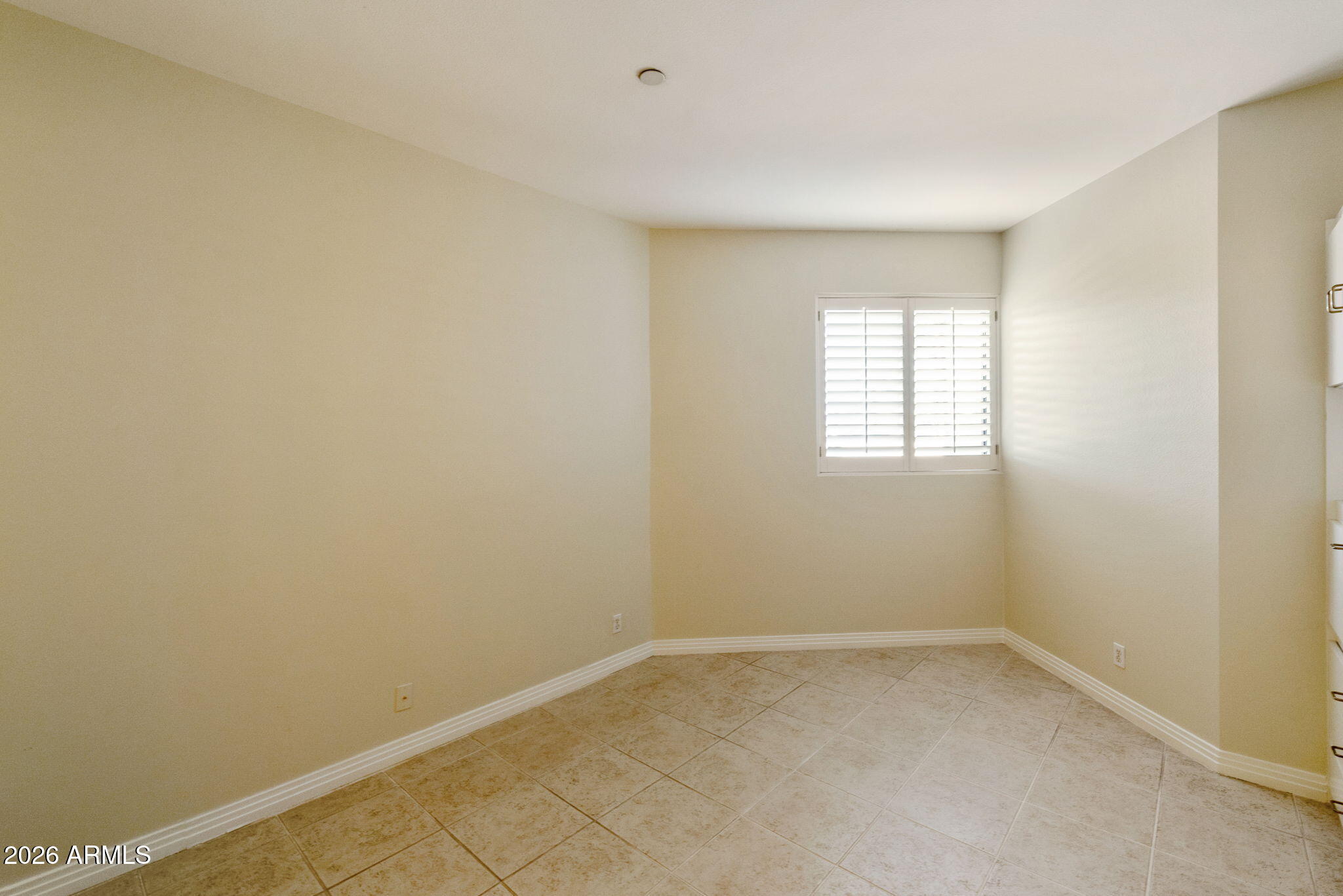 1040 E OSBORN Road 601