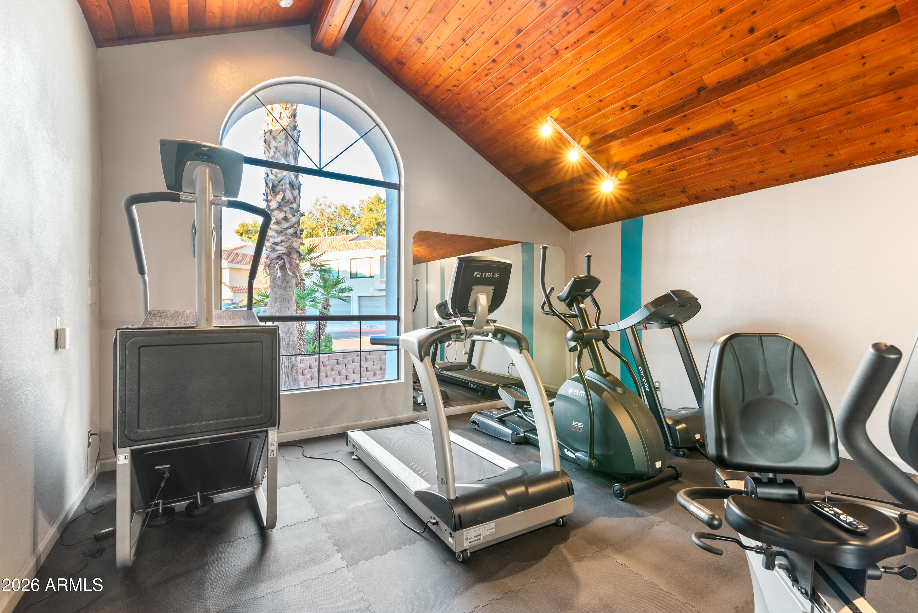 10115 E MOUNTAIN VIEW Road 2106