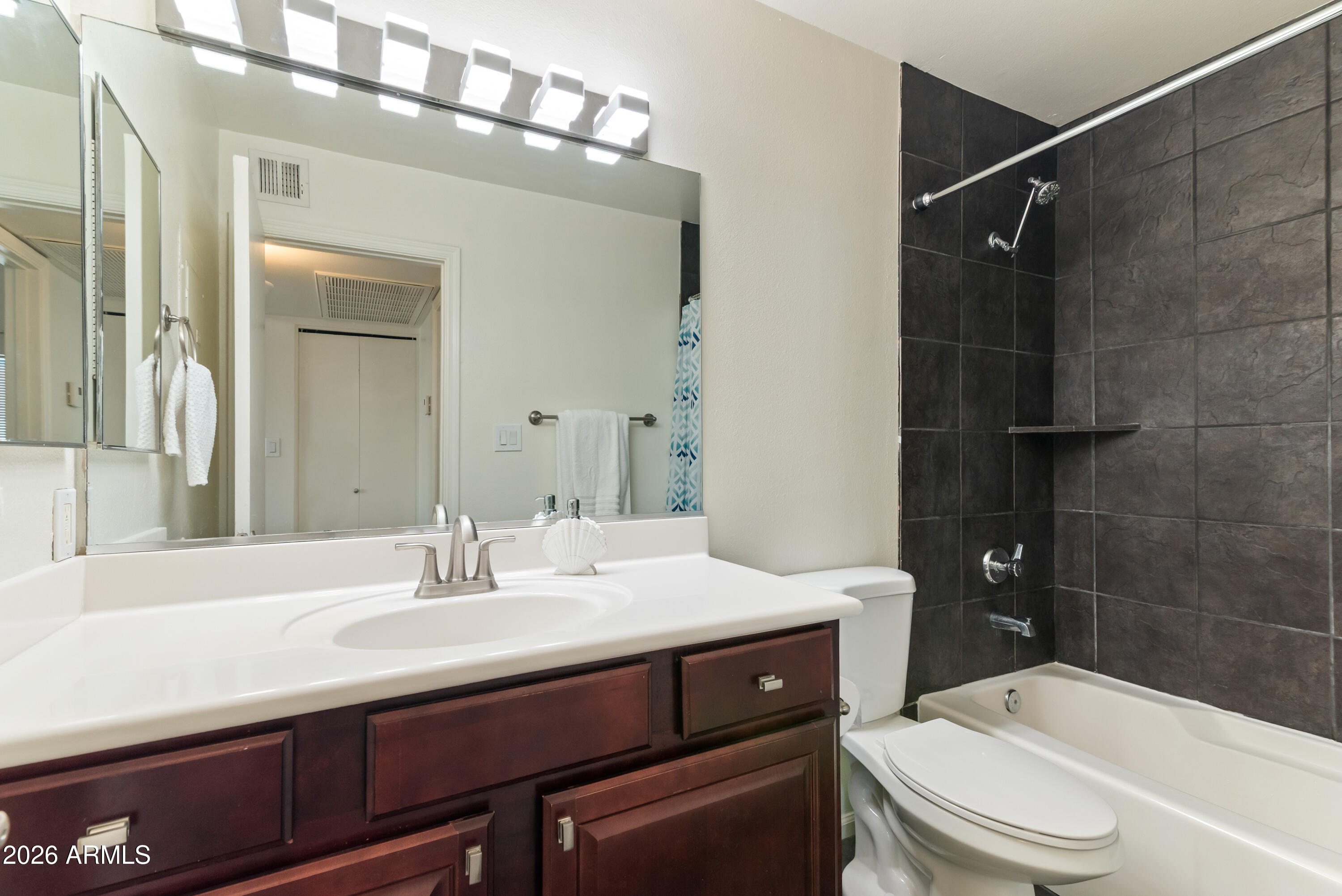 10115 E MOUNTAIN VIEW Road 2106