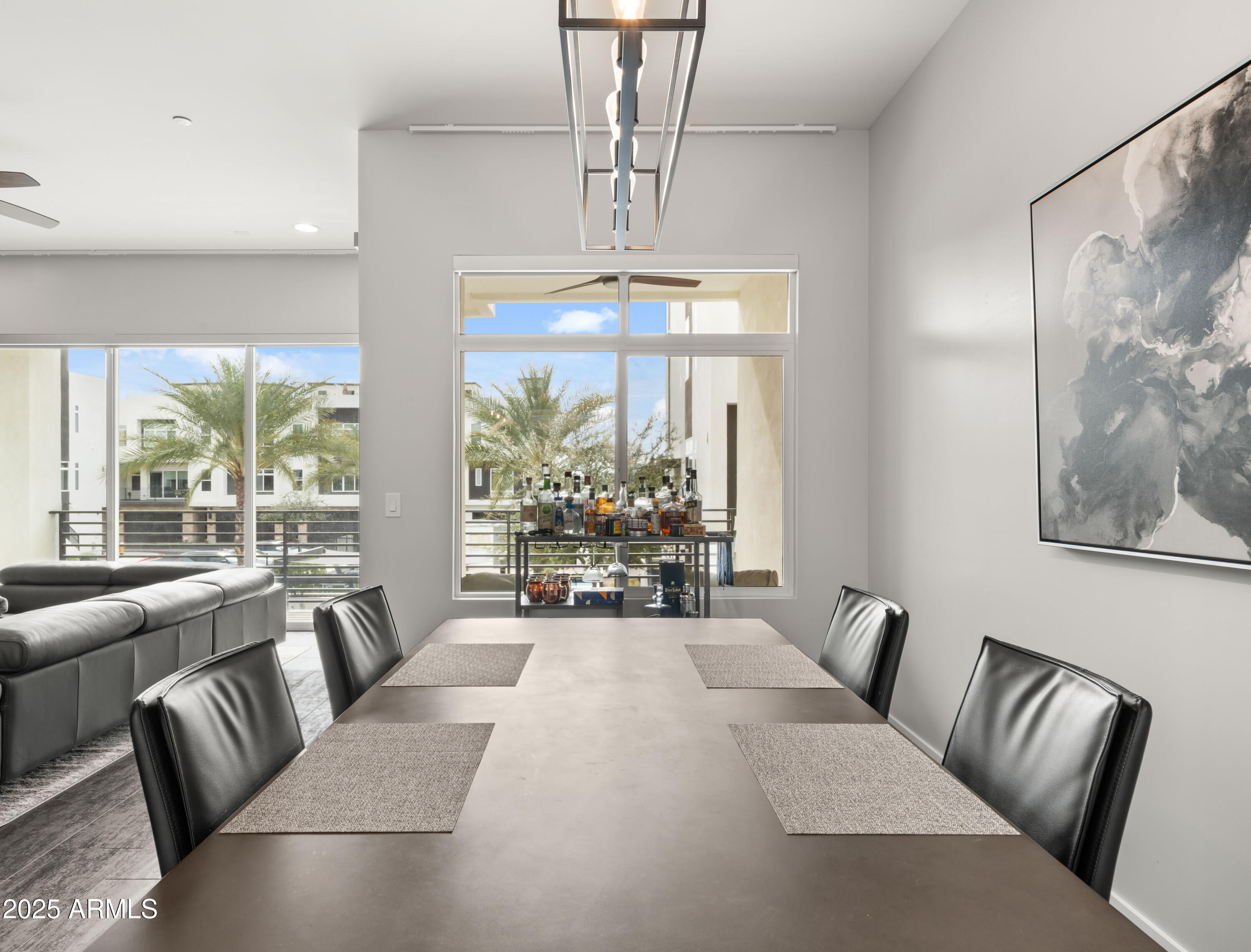 1717 E MORTEN Avenue 5