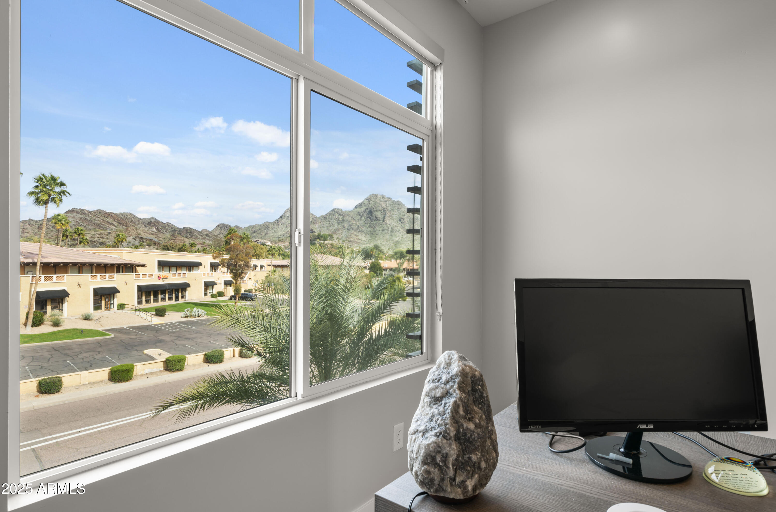 1717 E MORTEN Avenue 5