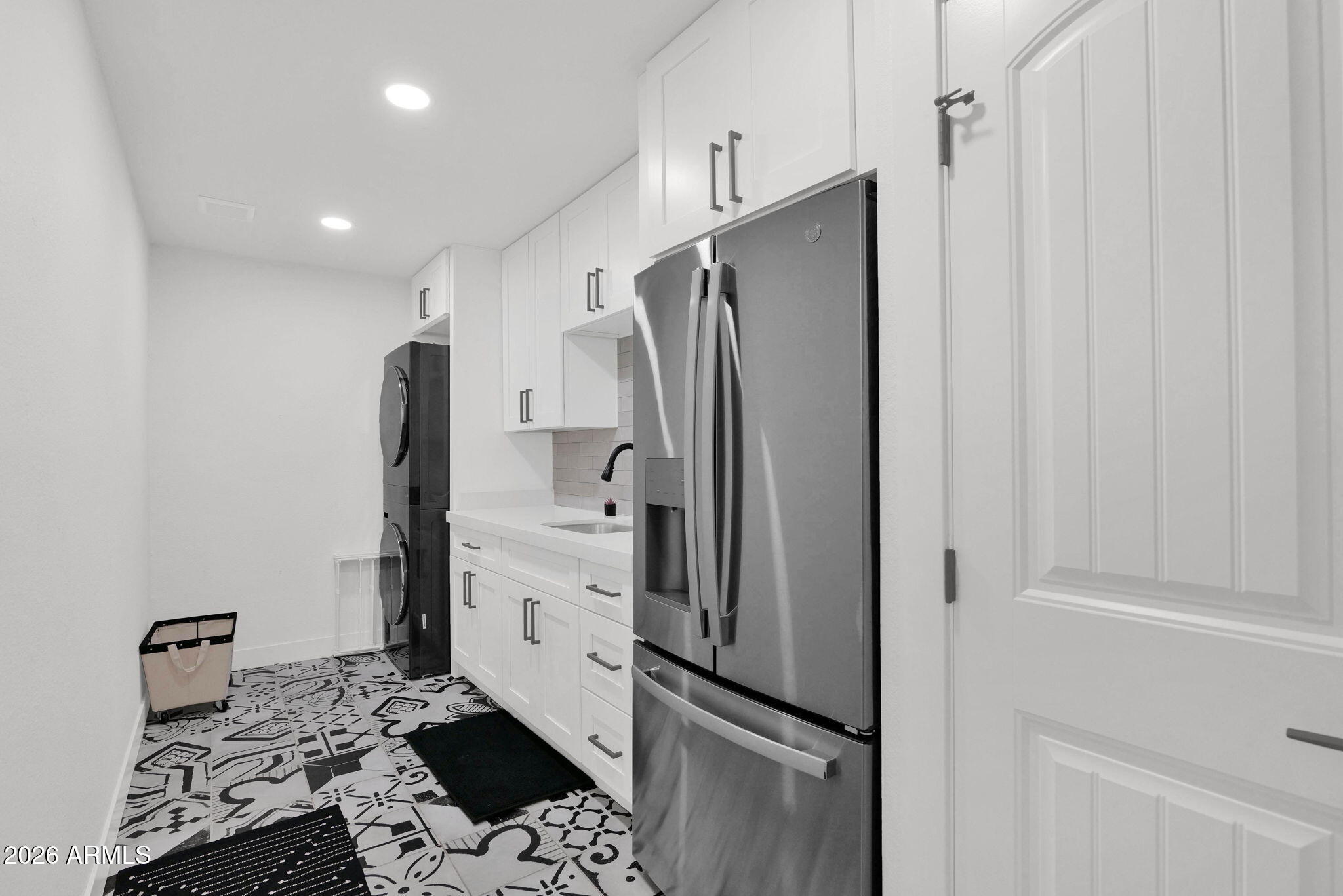 7629 N VIA DE LOS NINOS