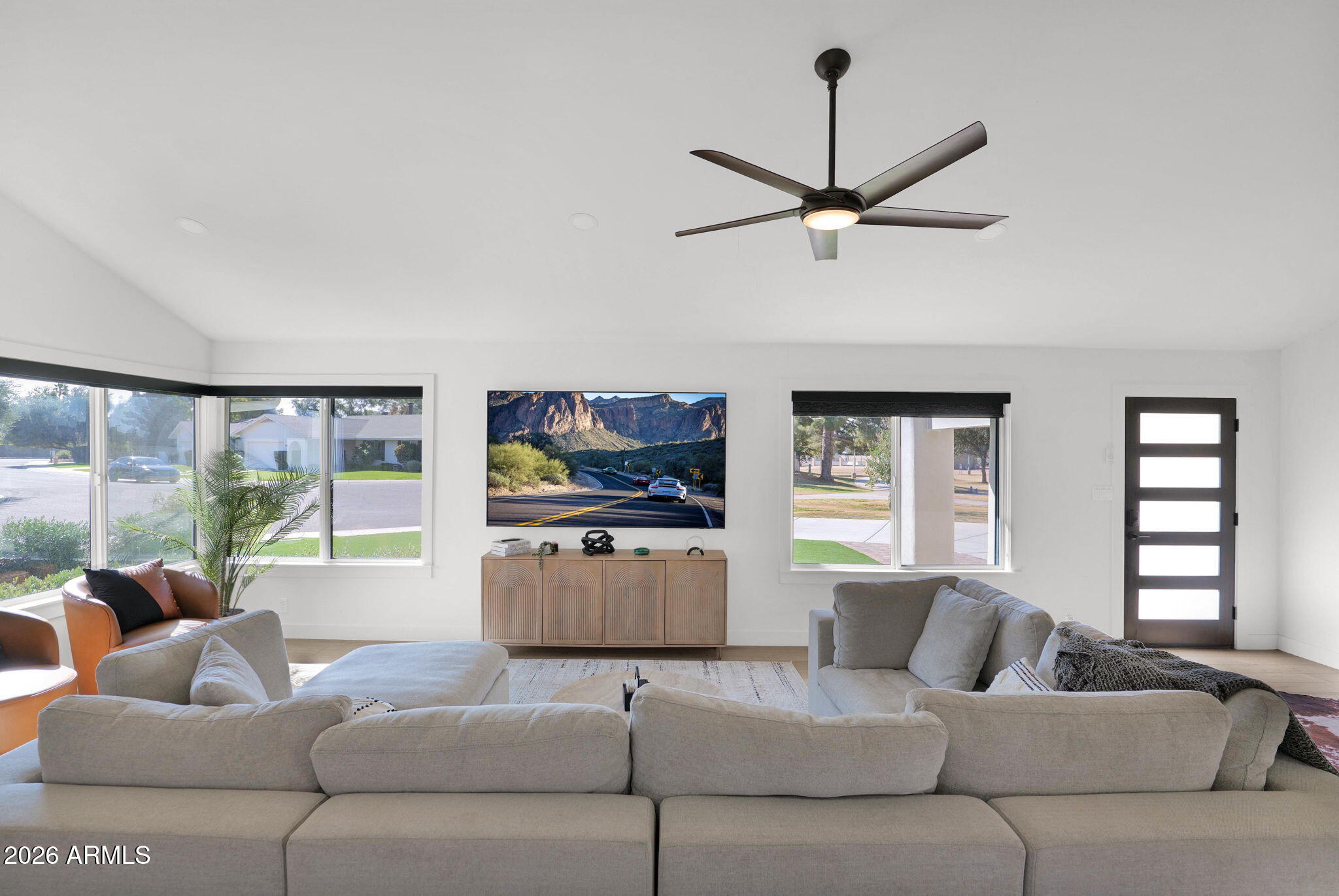 7629 N VIA DE LOS NINOS