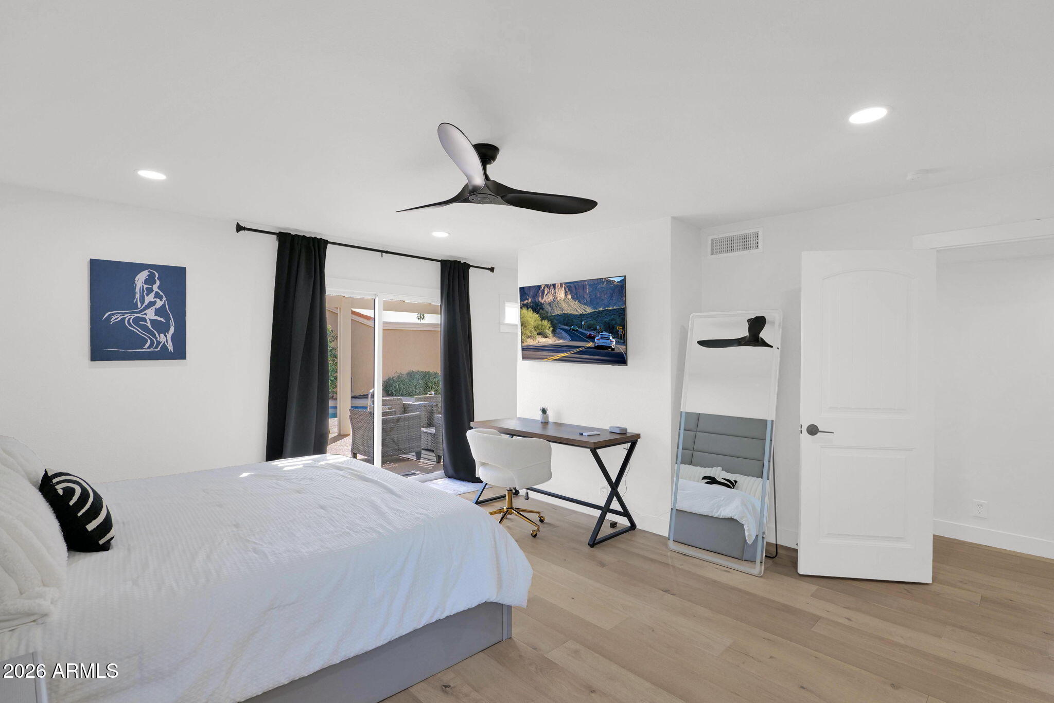 7629 N VIA DE LOS NINOS