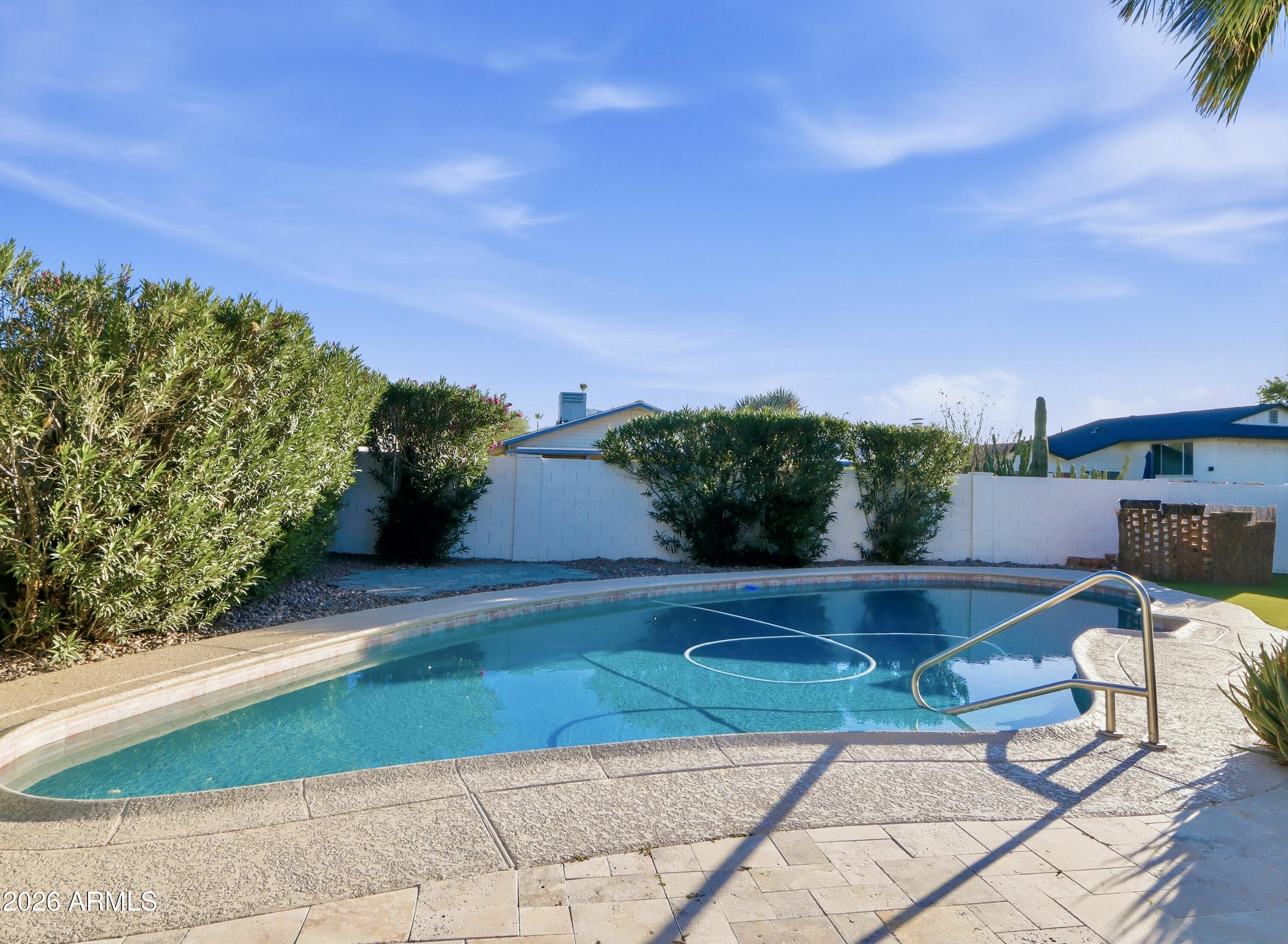 8721 E MULBERRY Street