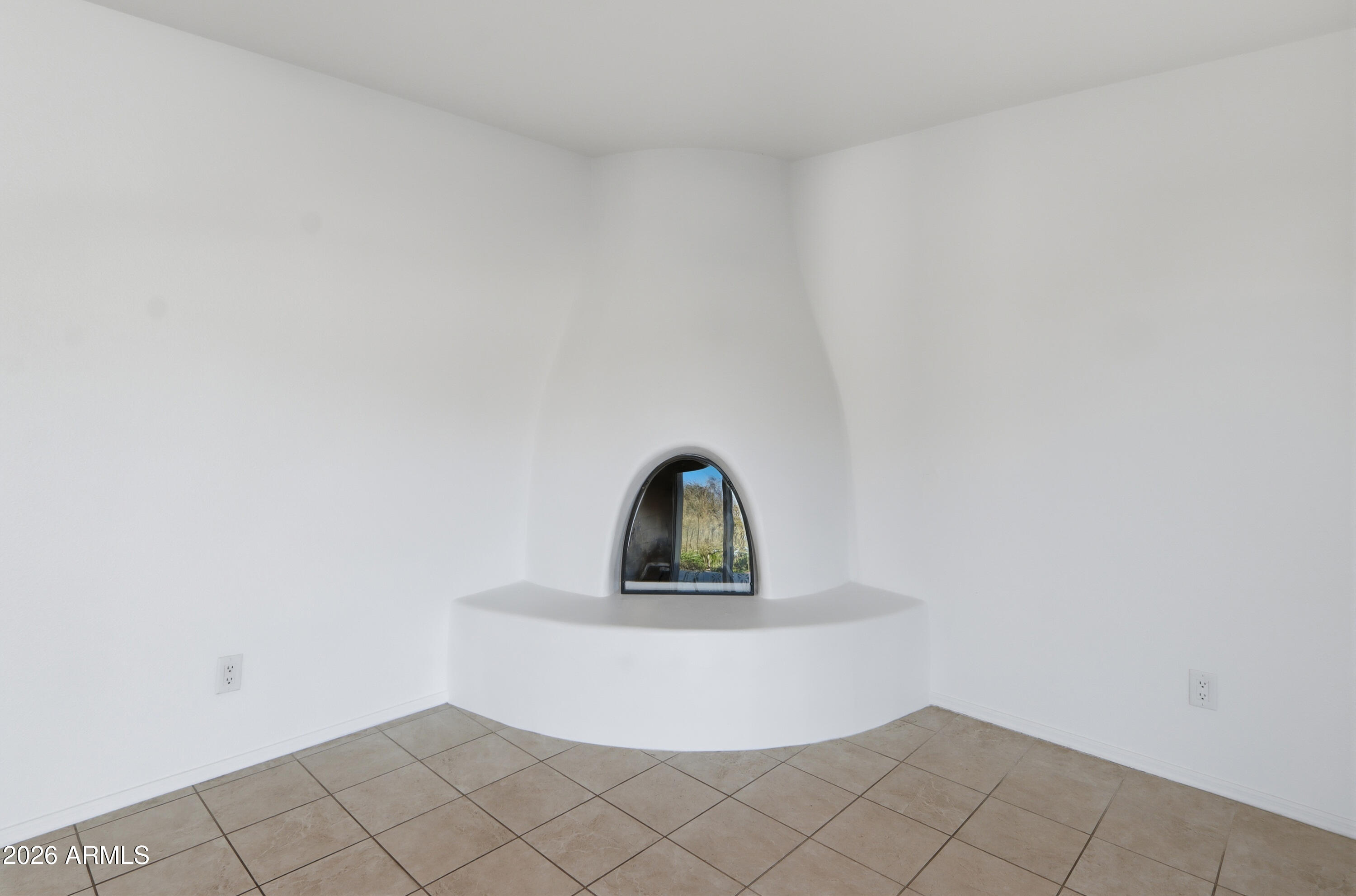 8721 E MULBERRY Street