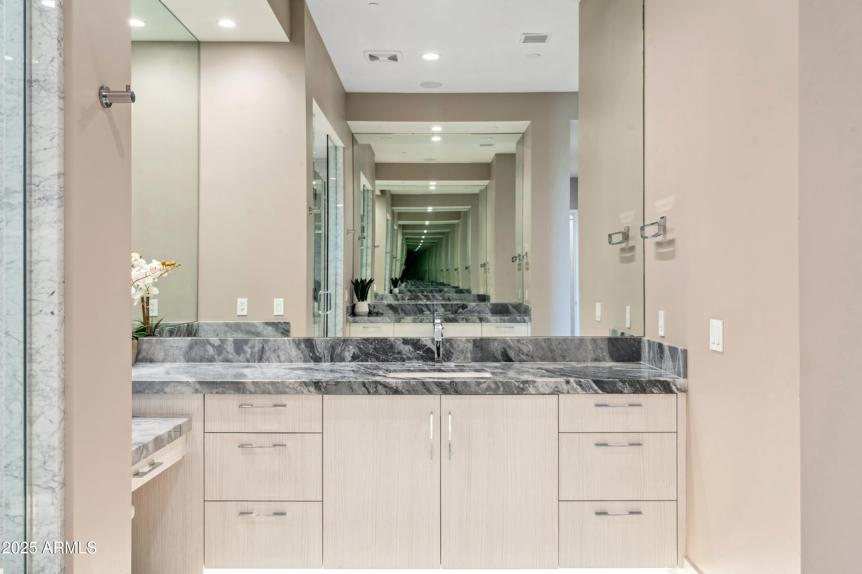 2 BILTMORE Estate 309