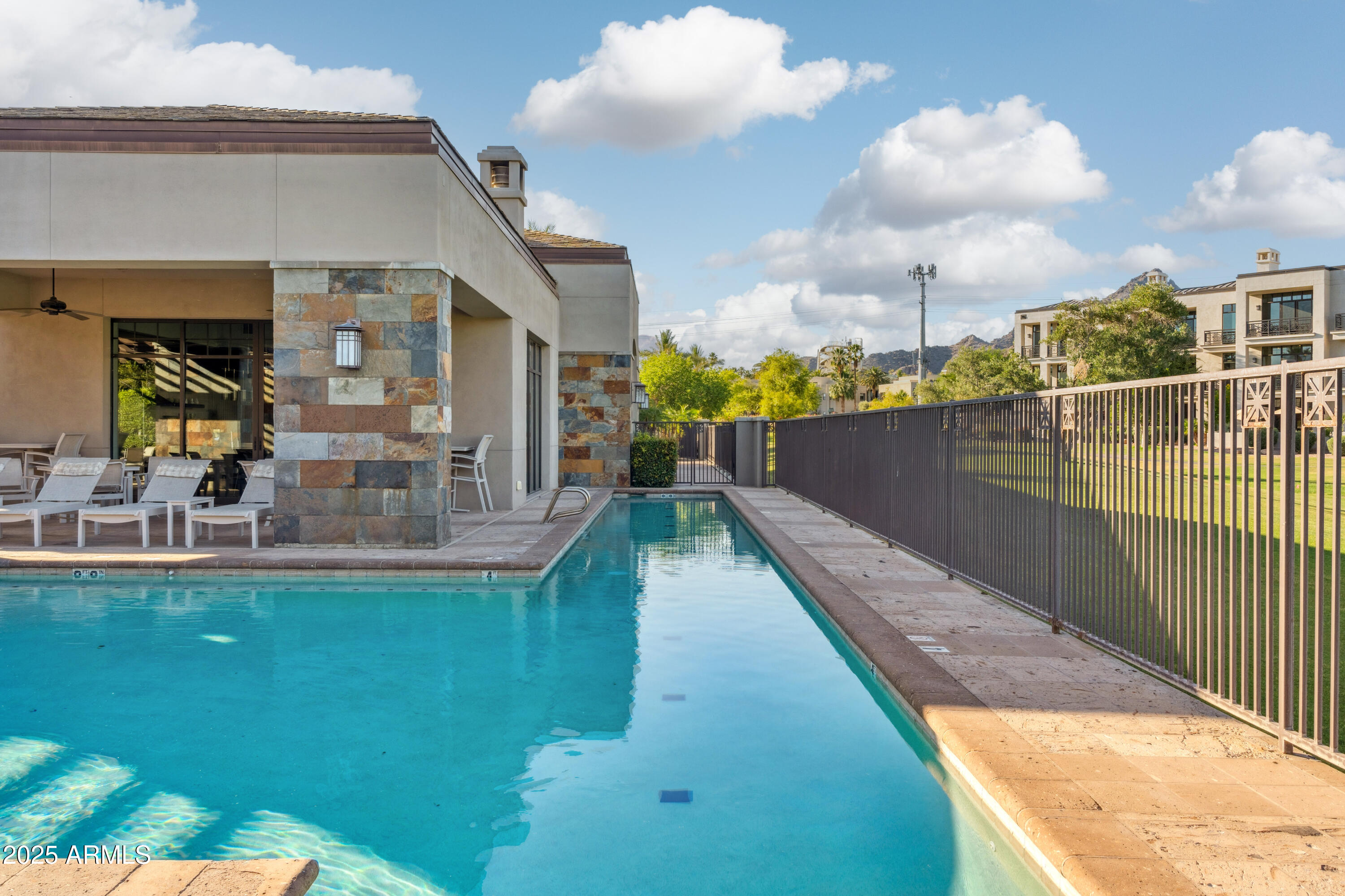 2 BILTMORE Estate 309