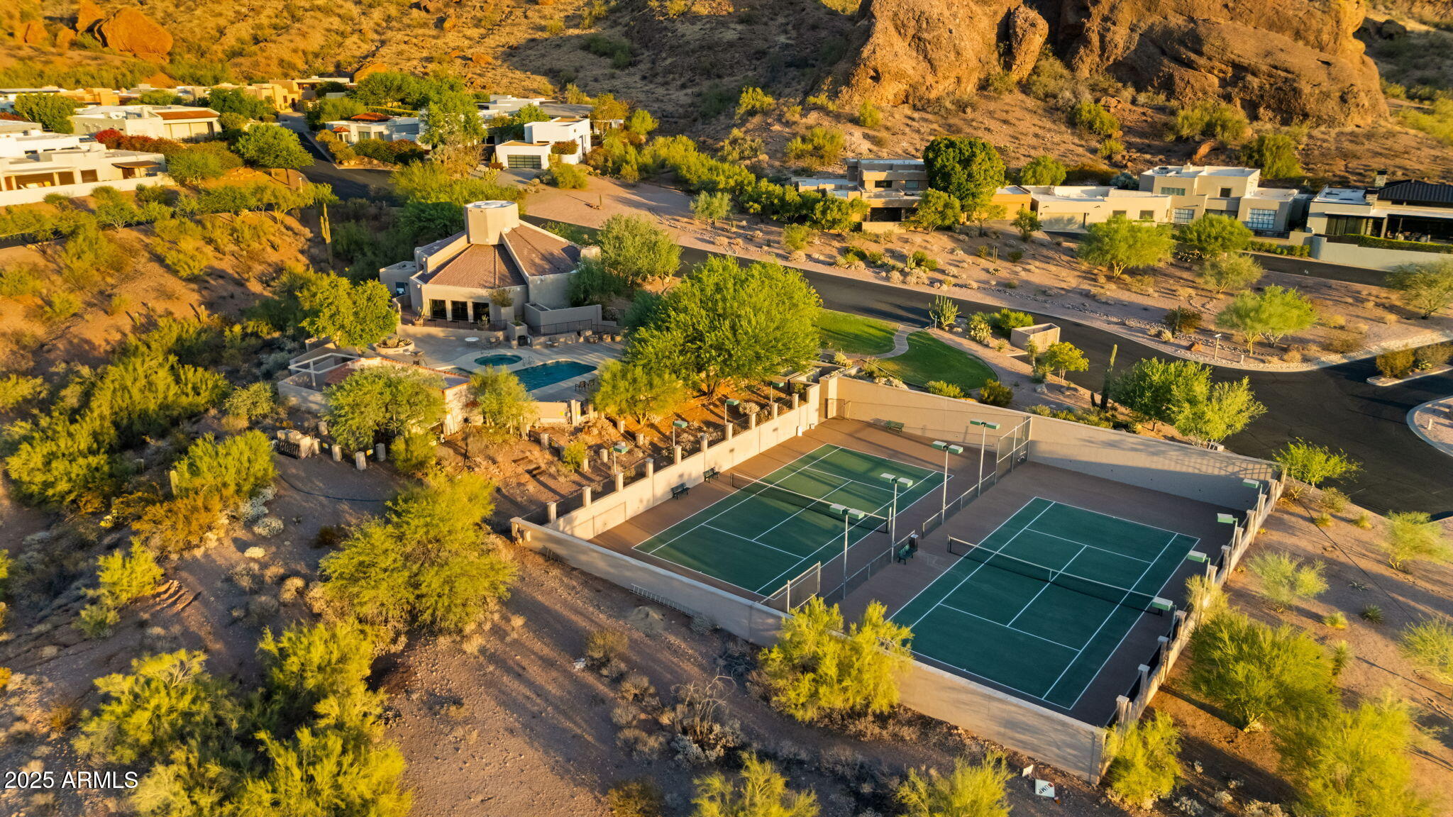 5761 N ECHO CANYON Circle