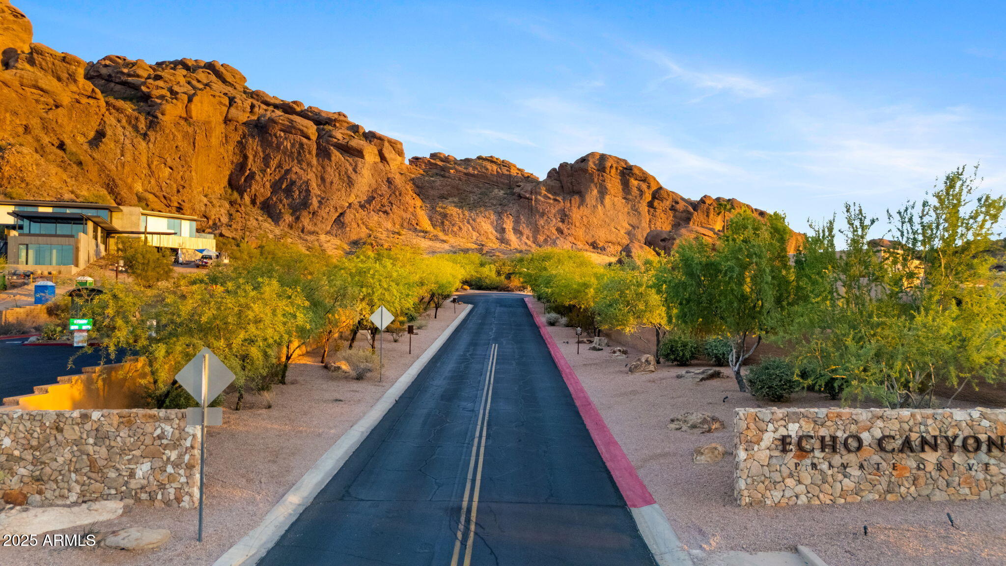 5761 N ECHO CANYON Circle