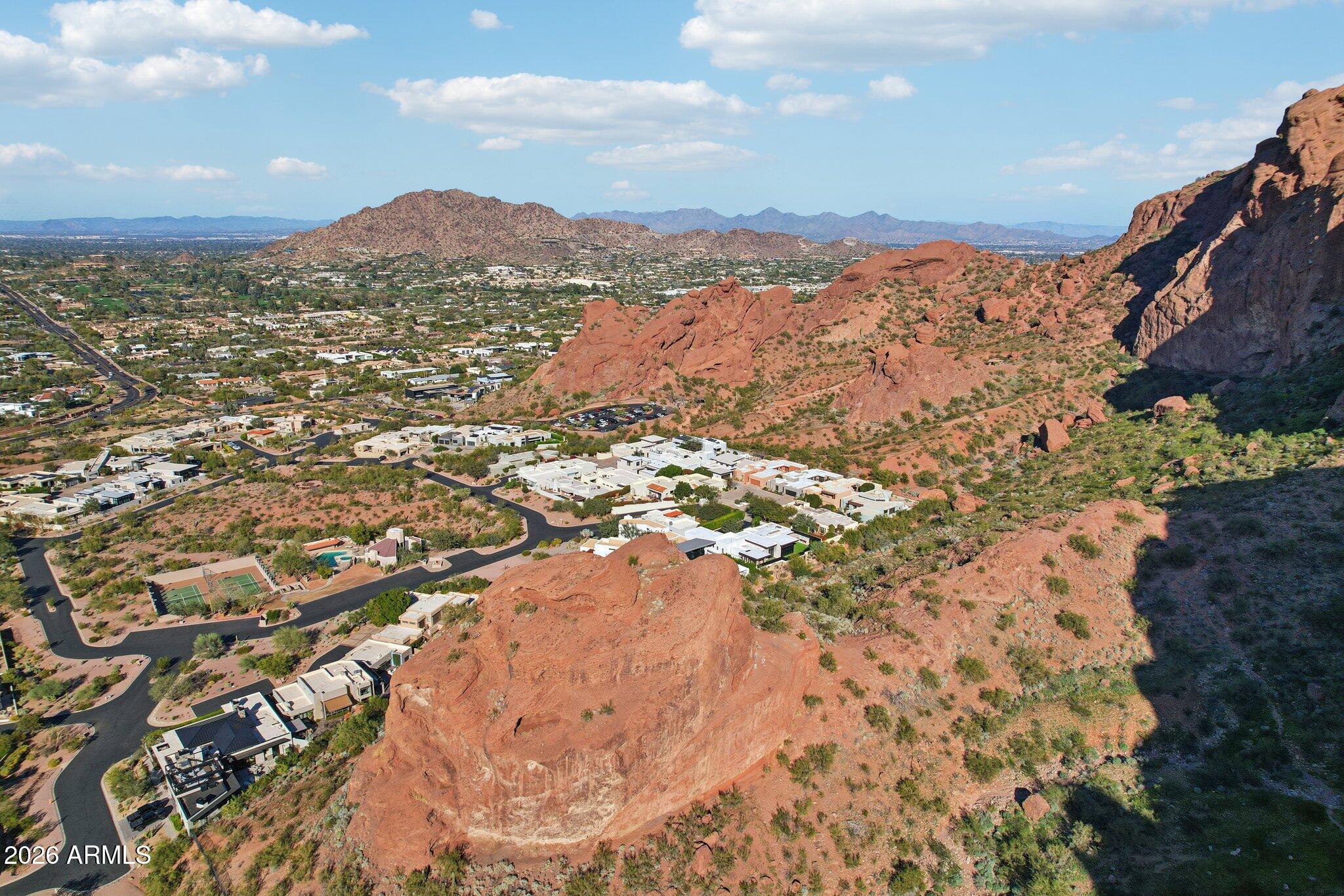 5761 N ECHO CANYON Circle