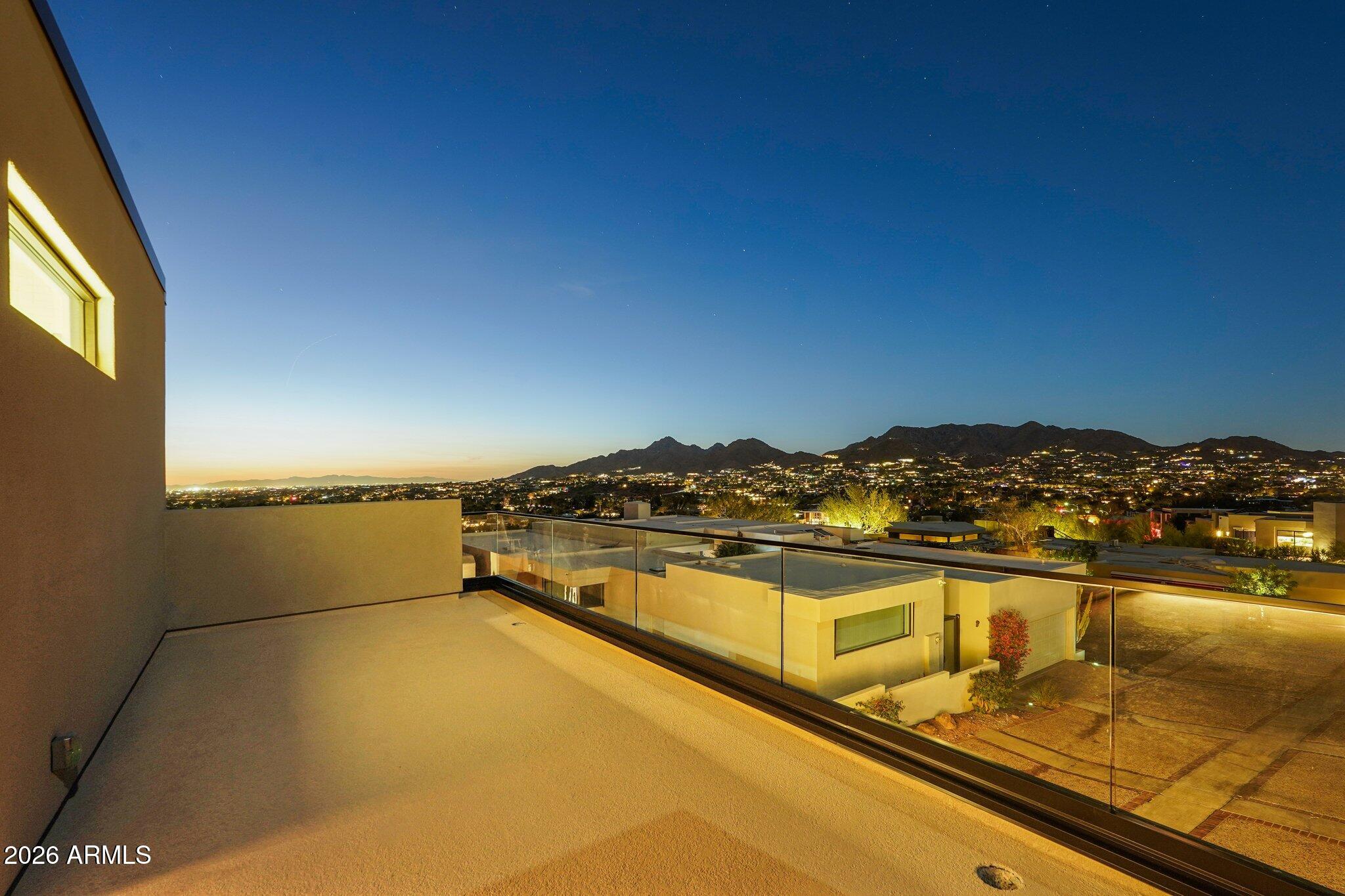 5761 N ECHO CANYON Circle