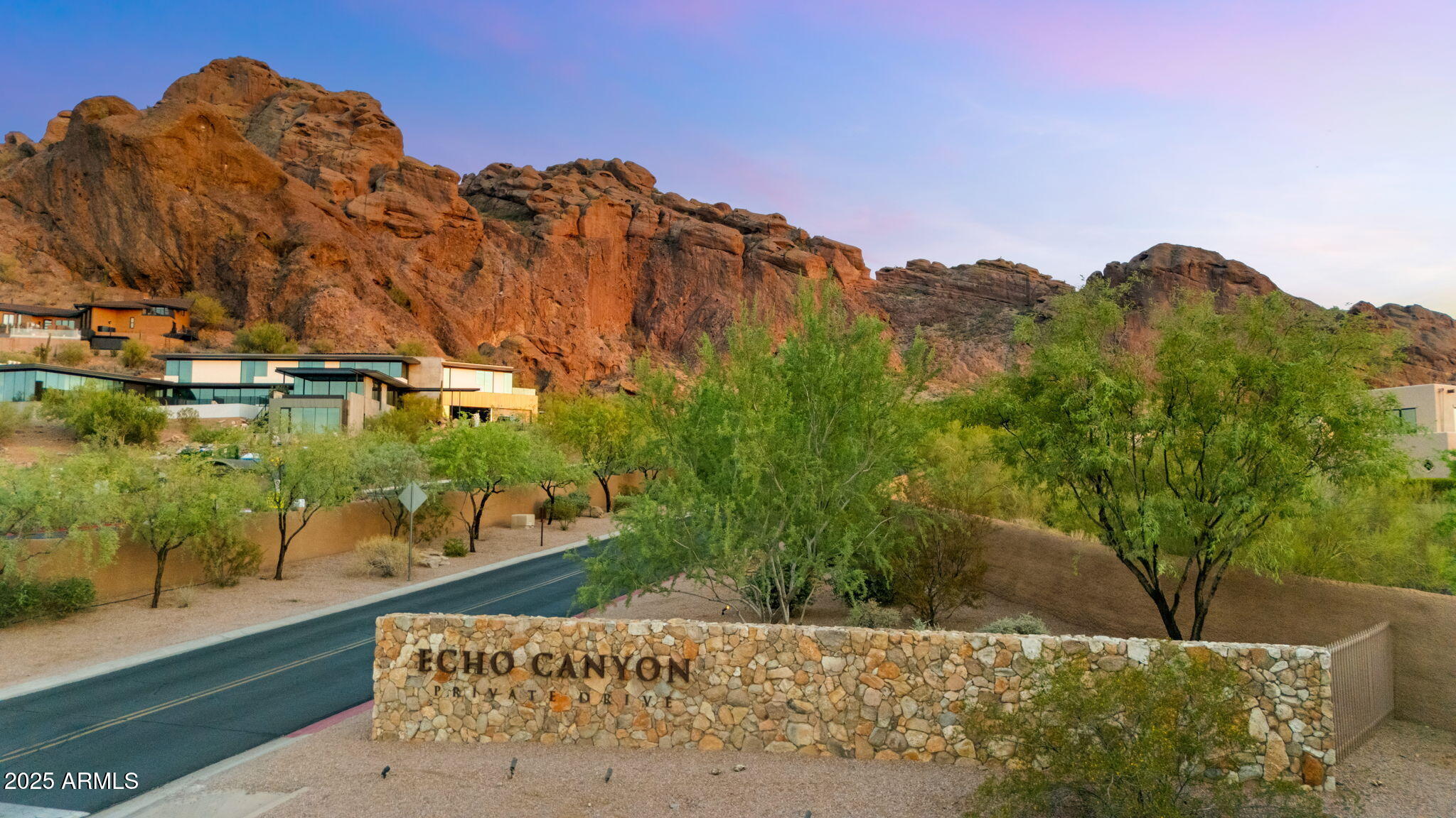 5761 N ECHO CANYON Circle