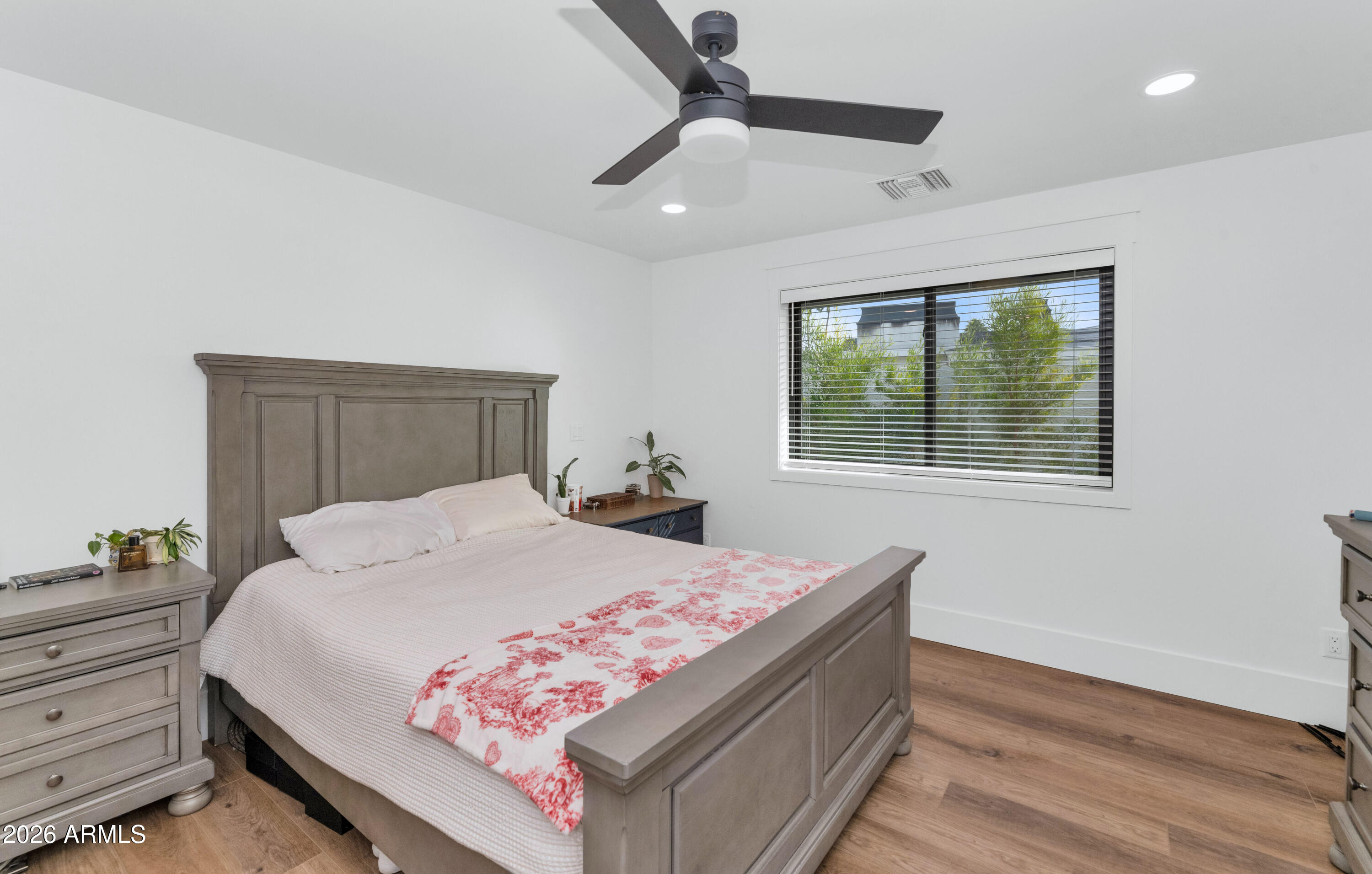 5714 E LAFAYETTE Boulevard