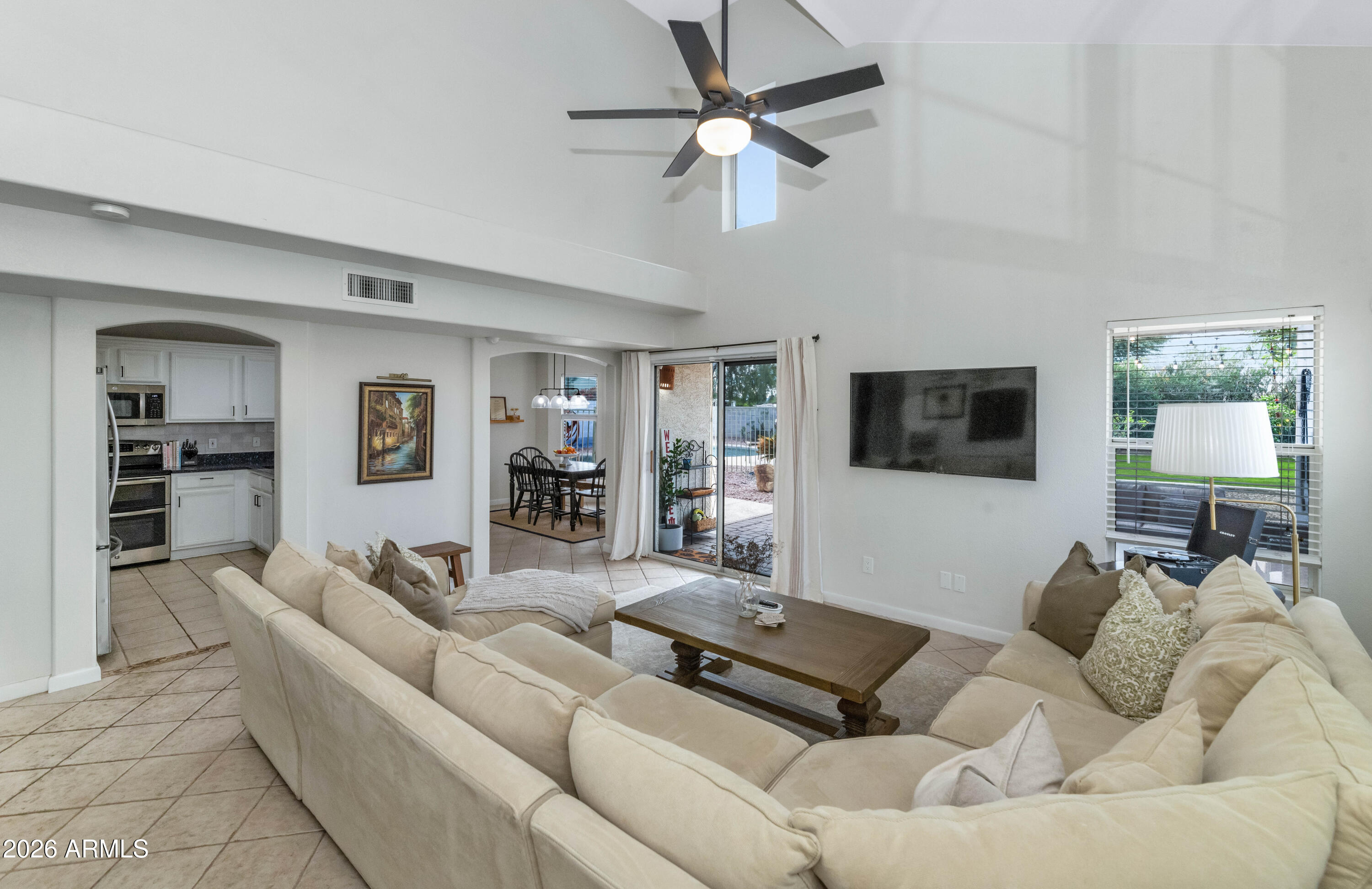 3021 E WAHALLA Lane