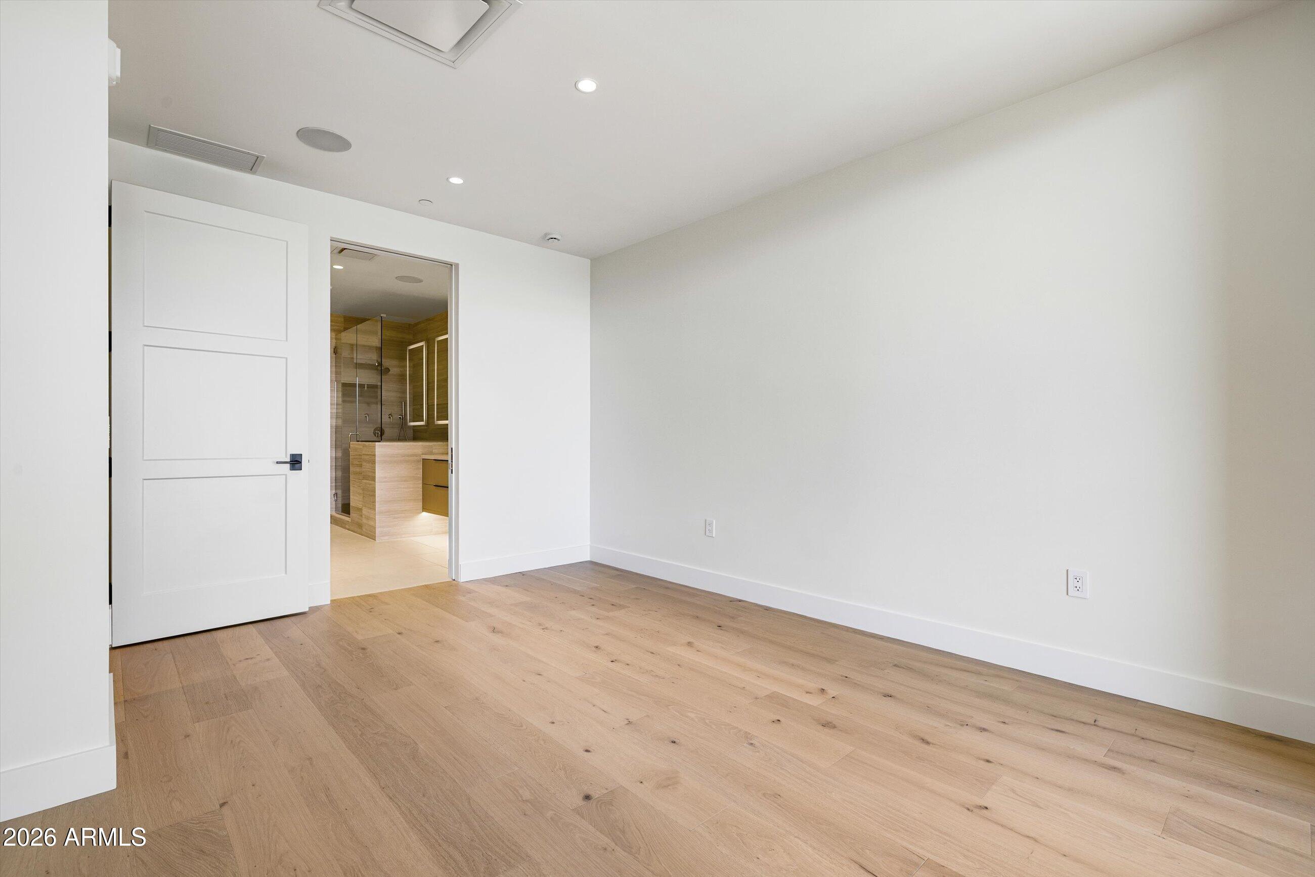 4849 N Camelback Ridge Road B104