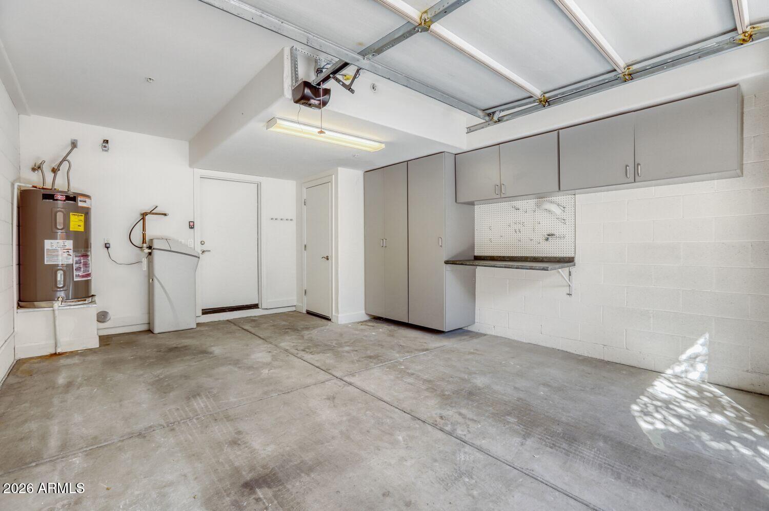 577 S ROOSEVELT Street