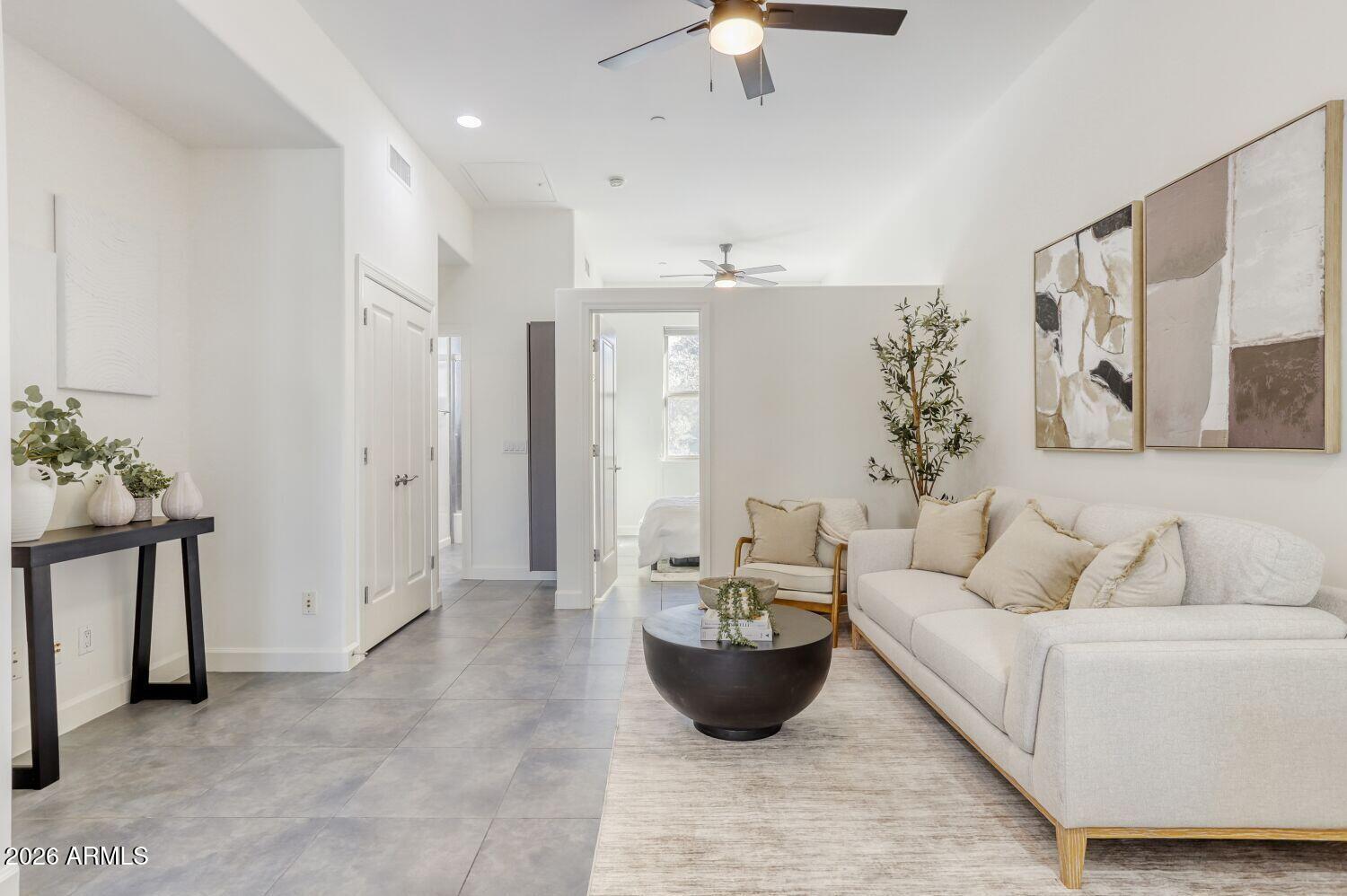 577 S ROOSEVELT Street