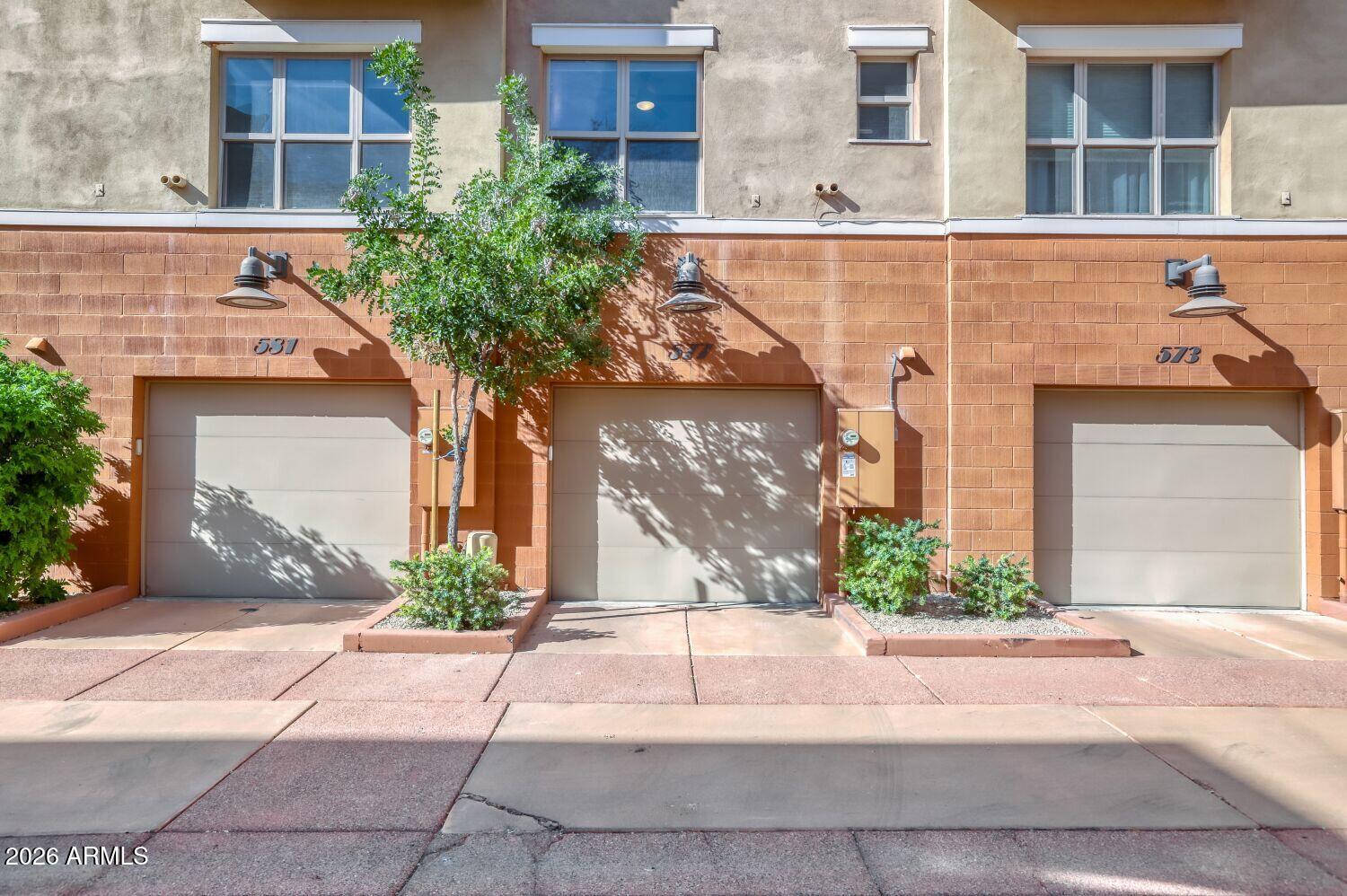 577 S ROOSEVELT Street