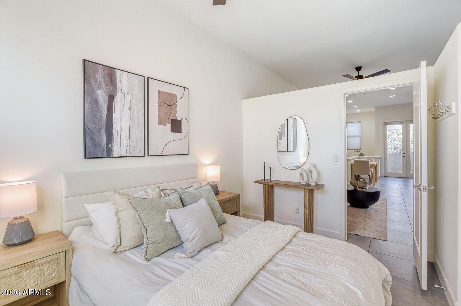 577 S ROOSEVELT Street