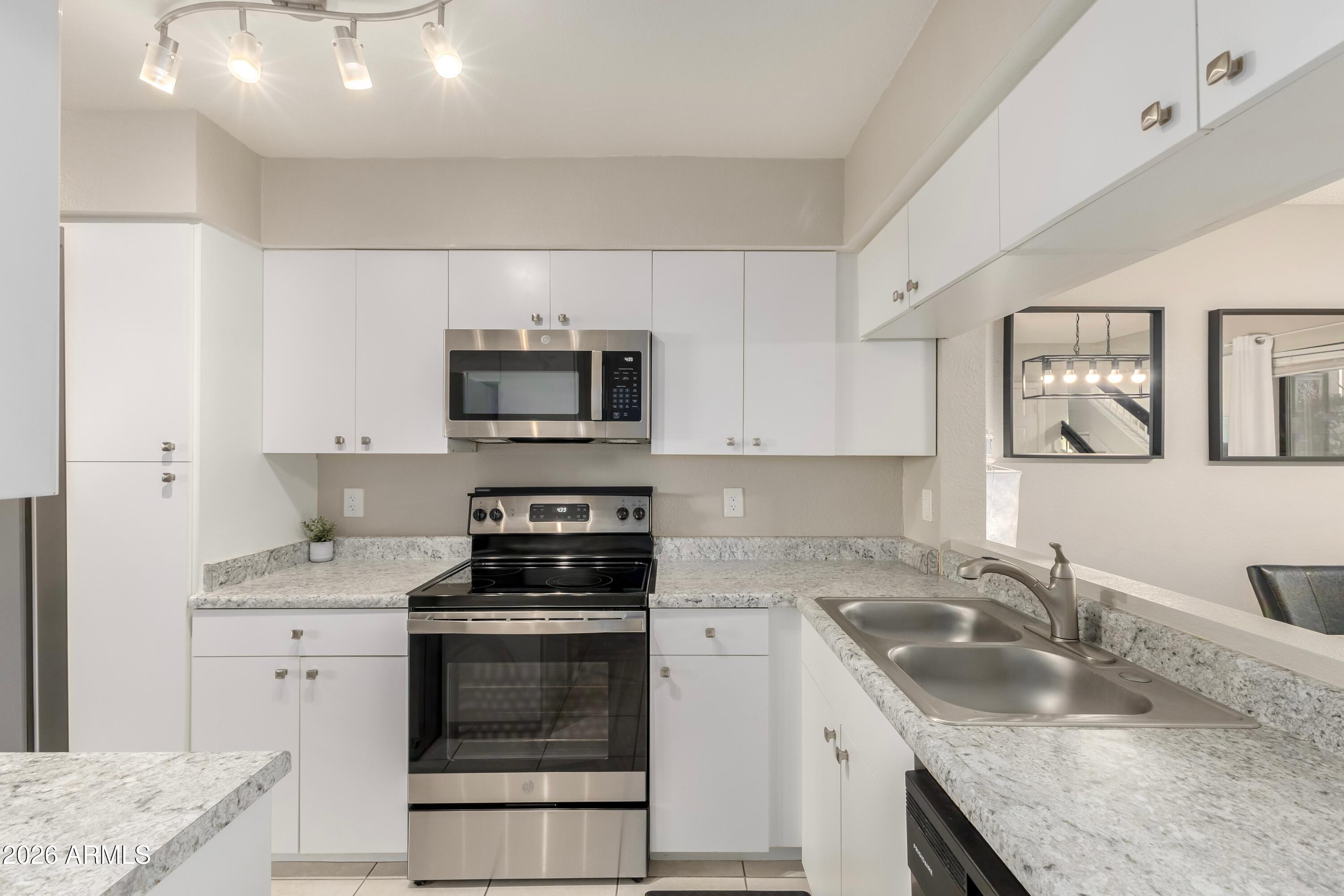 1718 S LONGMORE Street 34