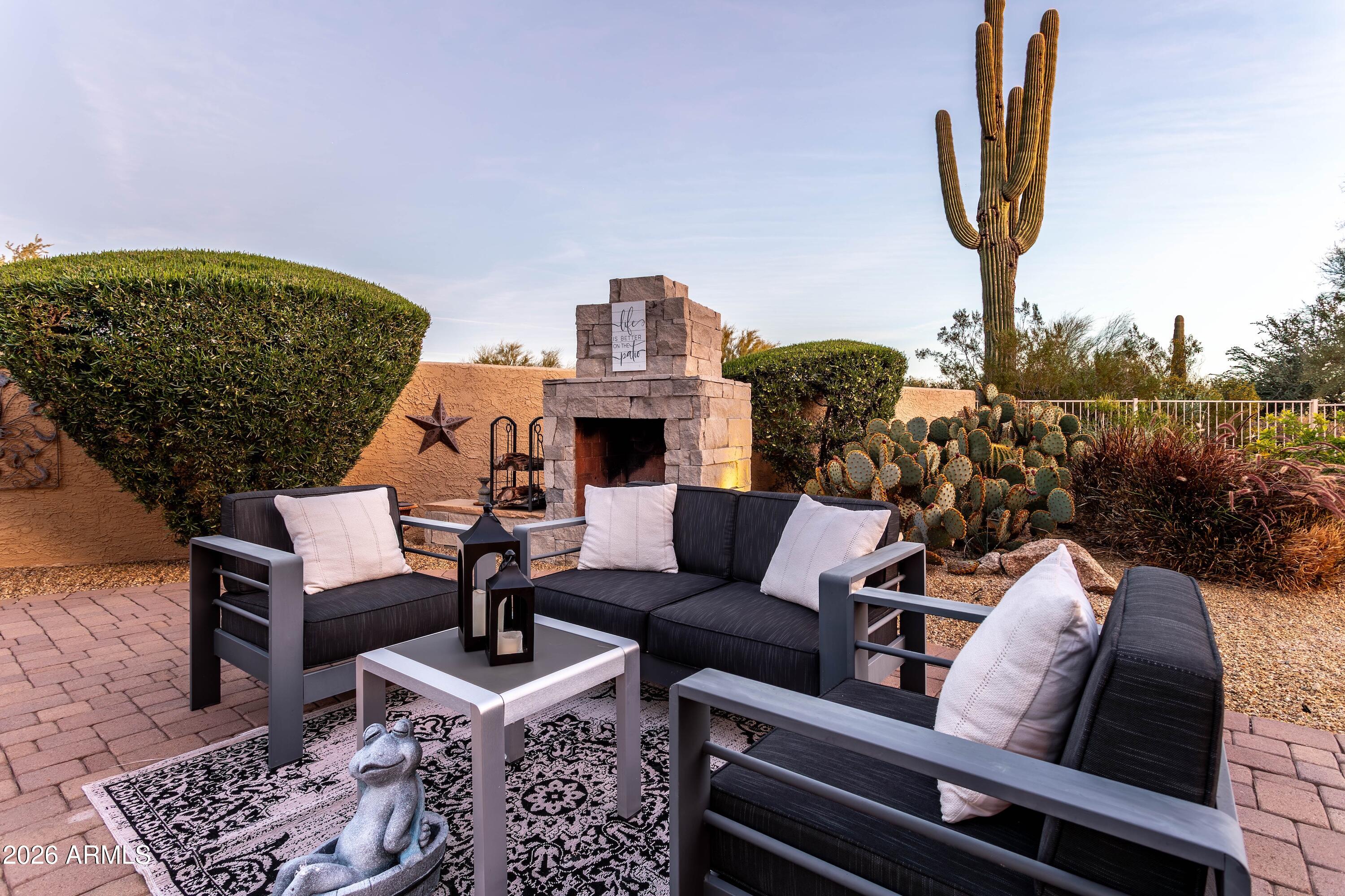 4727 E RANCHO CALIENTE Drive