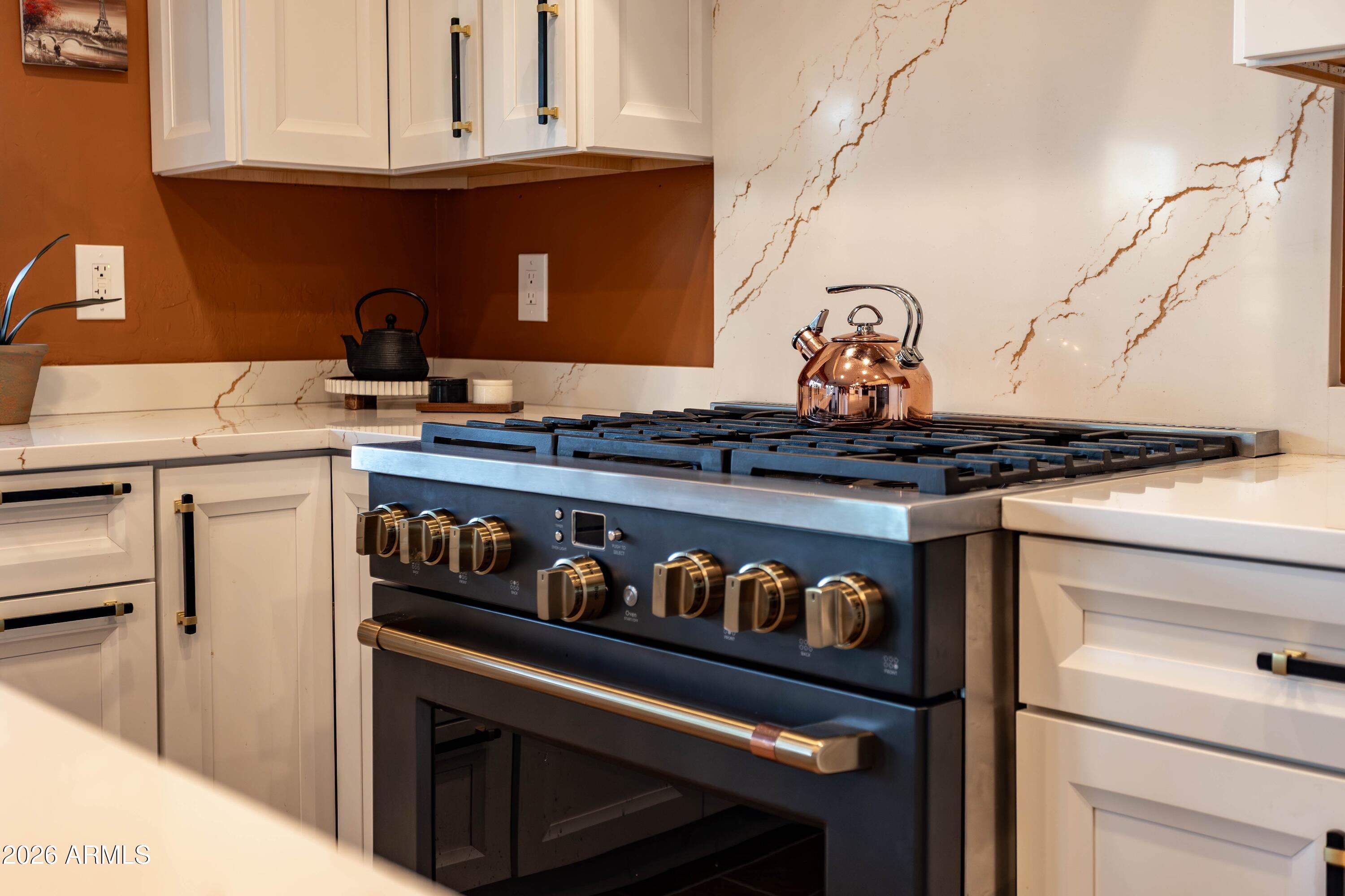 4727 E RANCHO CALIENTE Drive