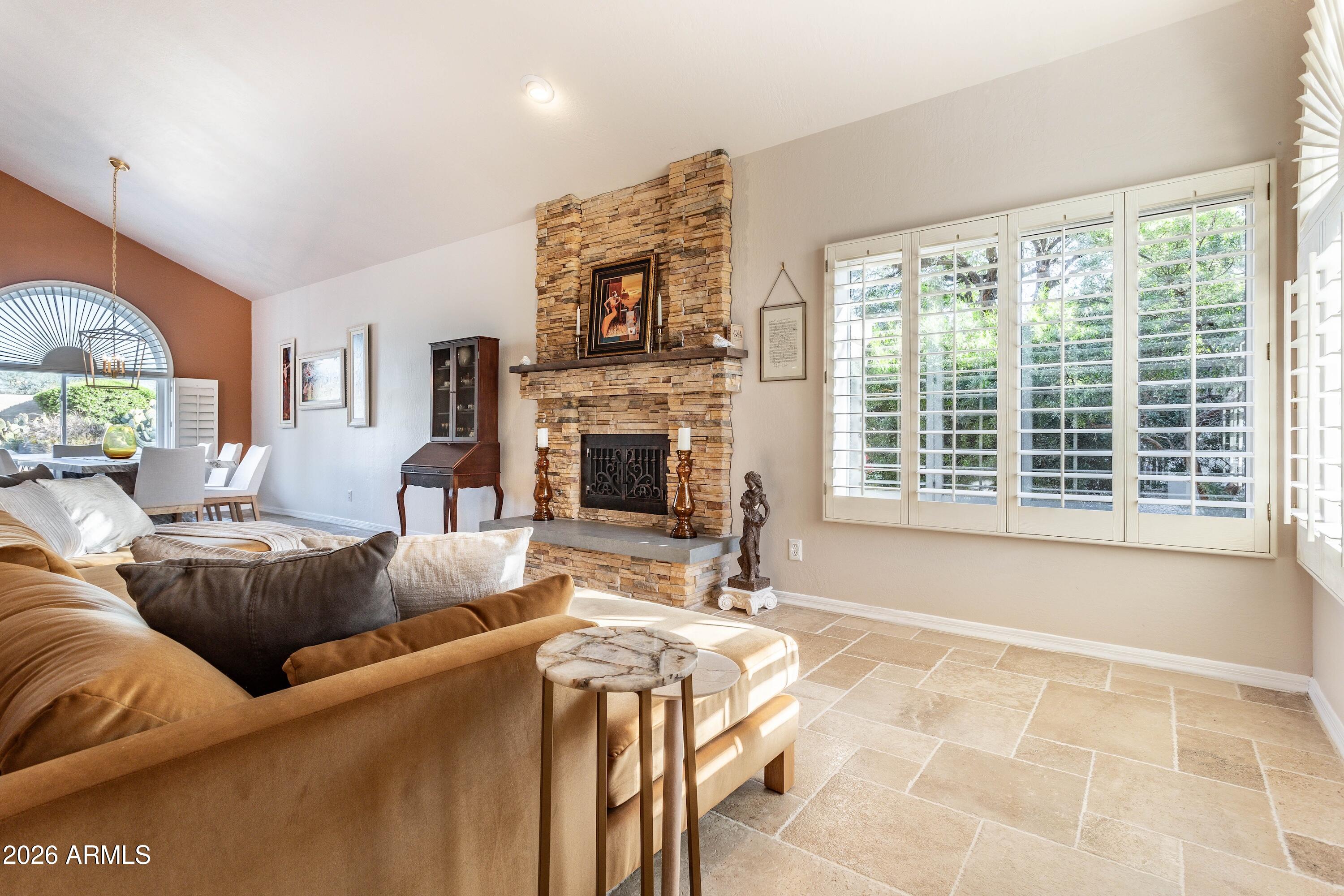 4727 E RANCHO CALIENTE Drive