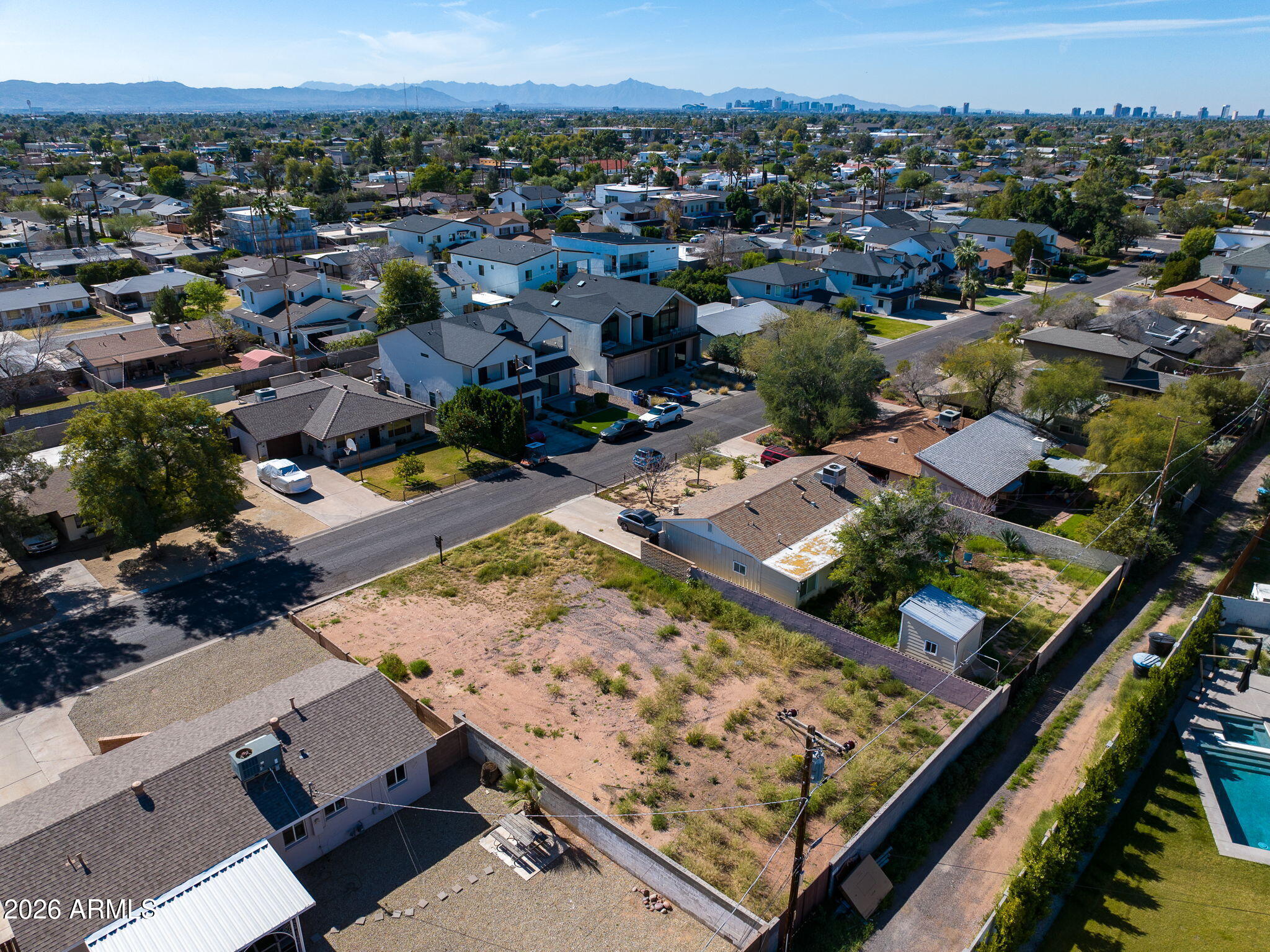 4512 E TURNEY Avenue 129