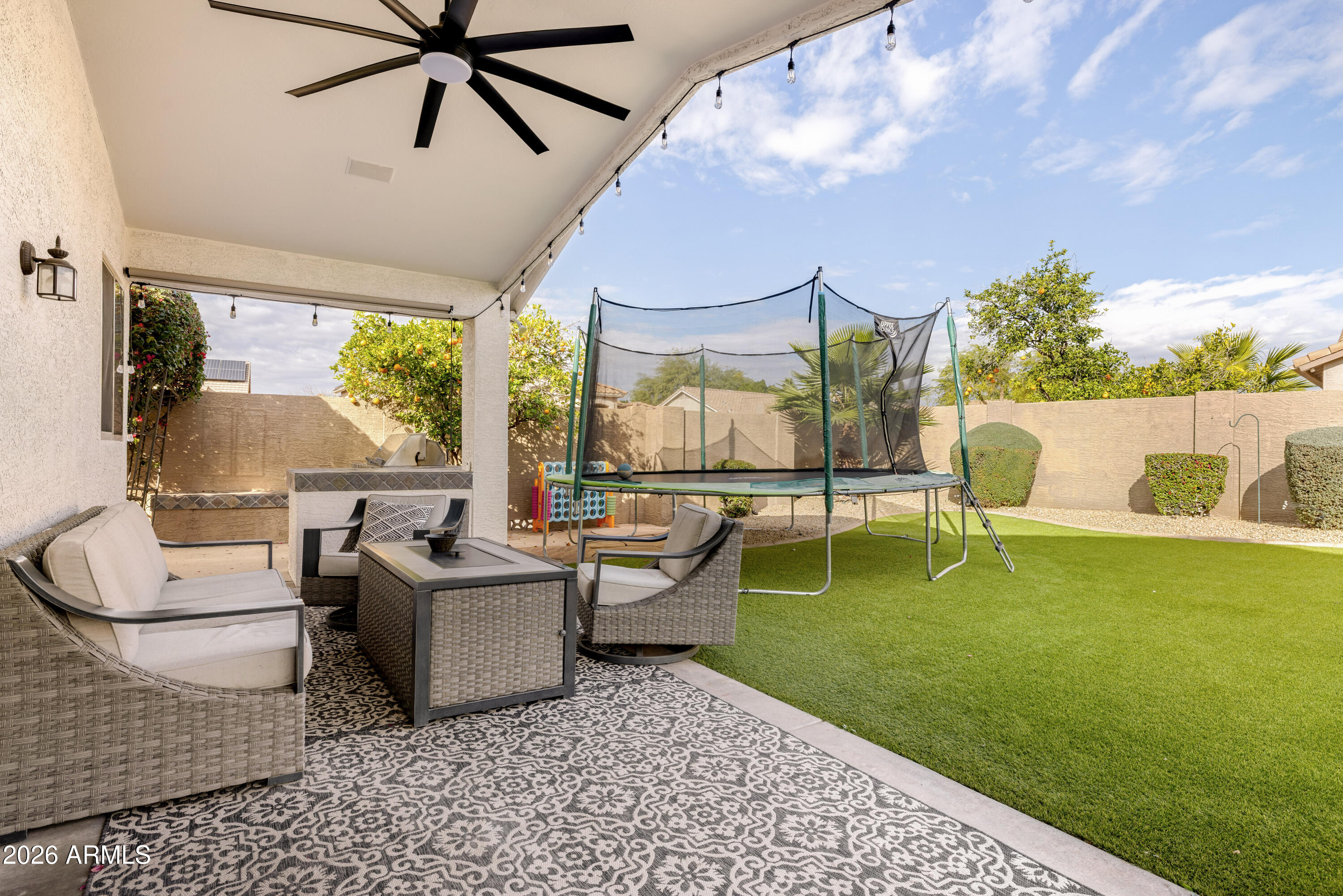 7042 W MORNING DOVE Drive