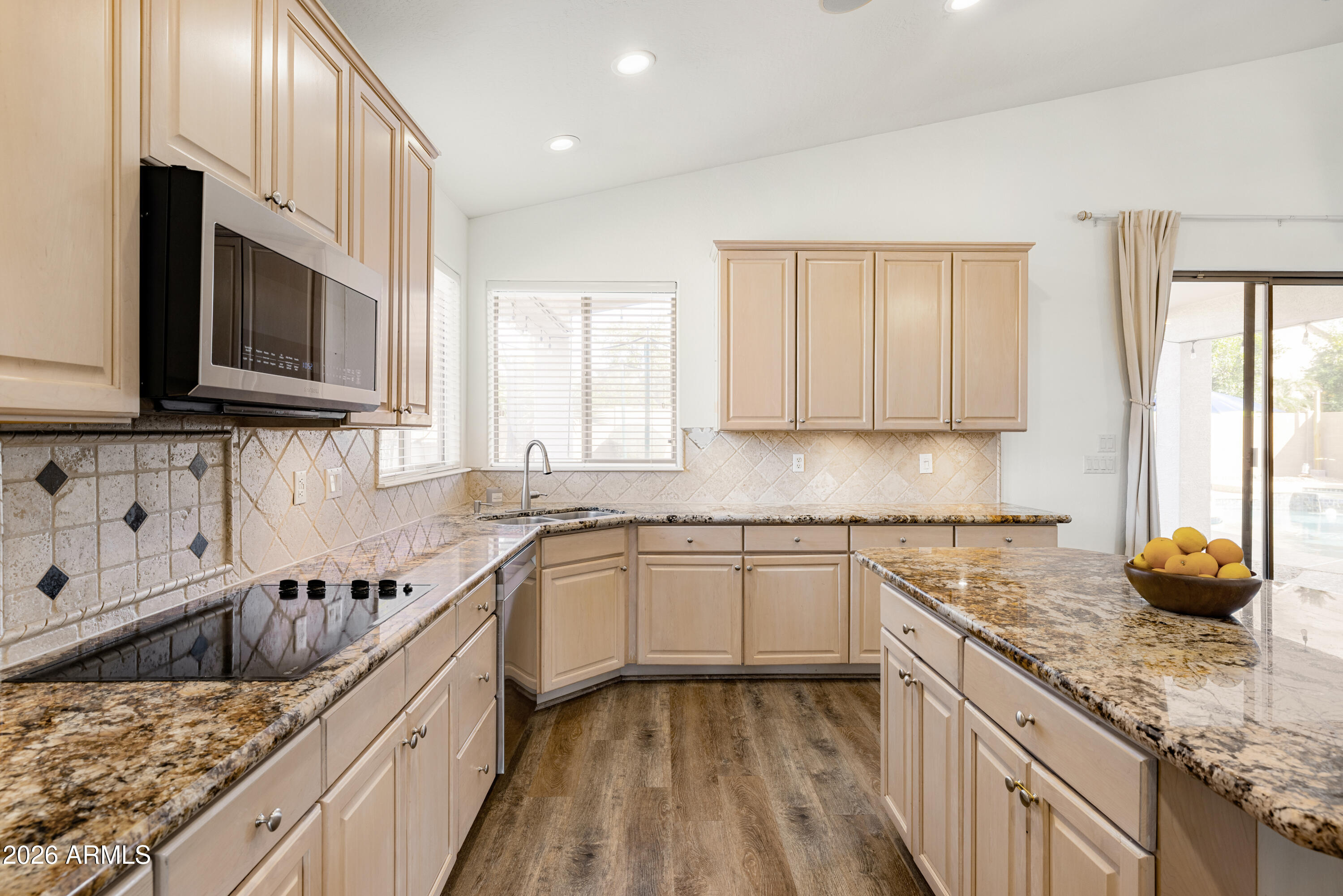 7042 W MORNING DOVE Drive